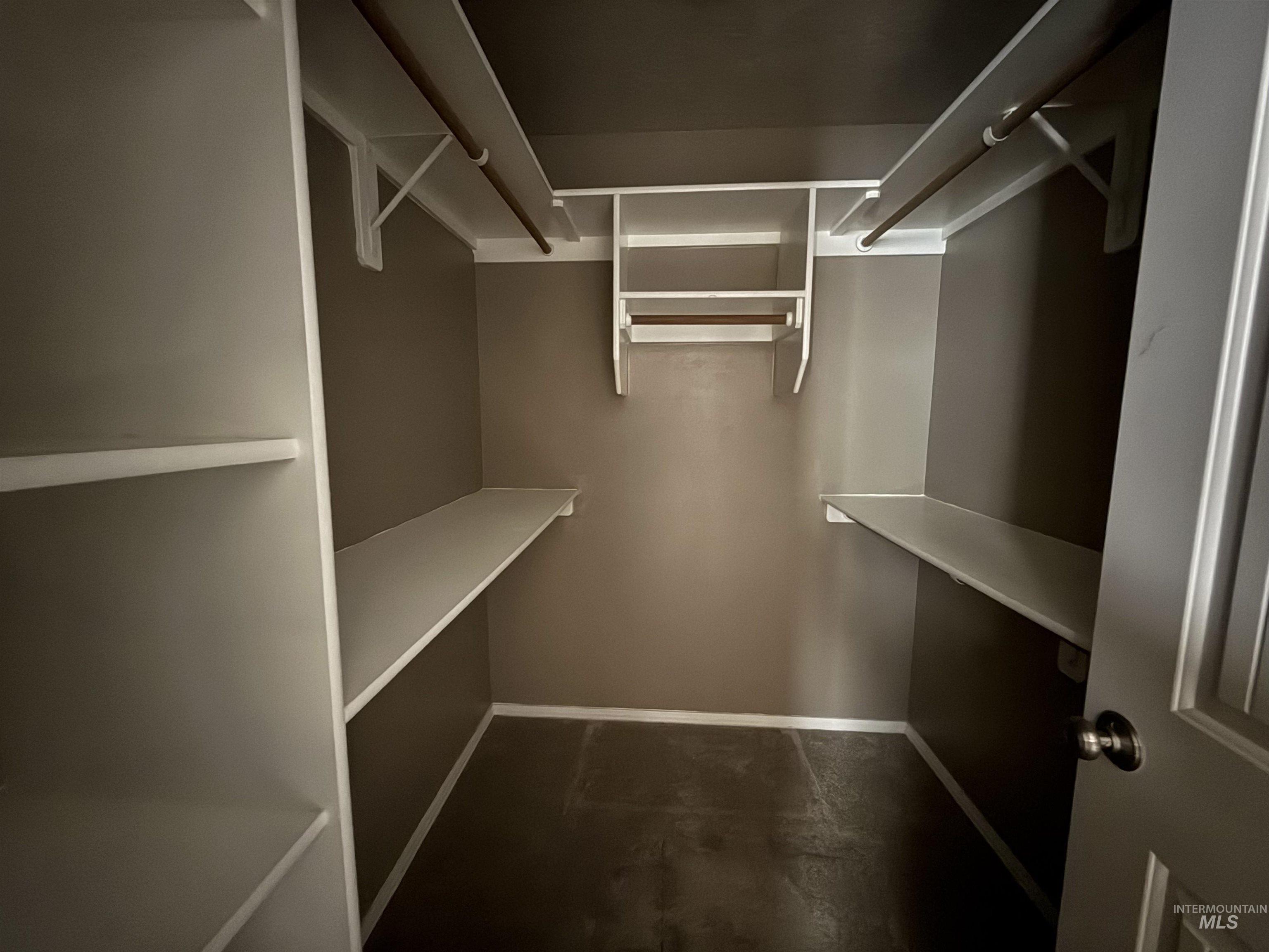 137 S Bryson Ct, Nampa, Idaho 83686, 3 Bedrooms, 2 Bathrooms, Residential For Sale, Price $367,000,MLS 98974730