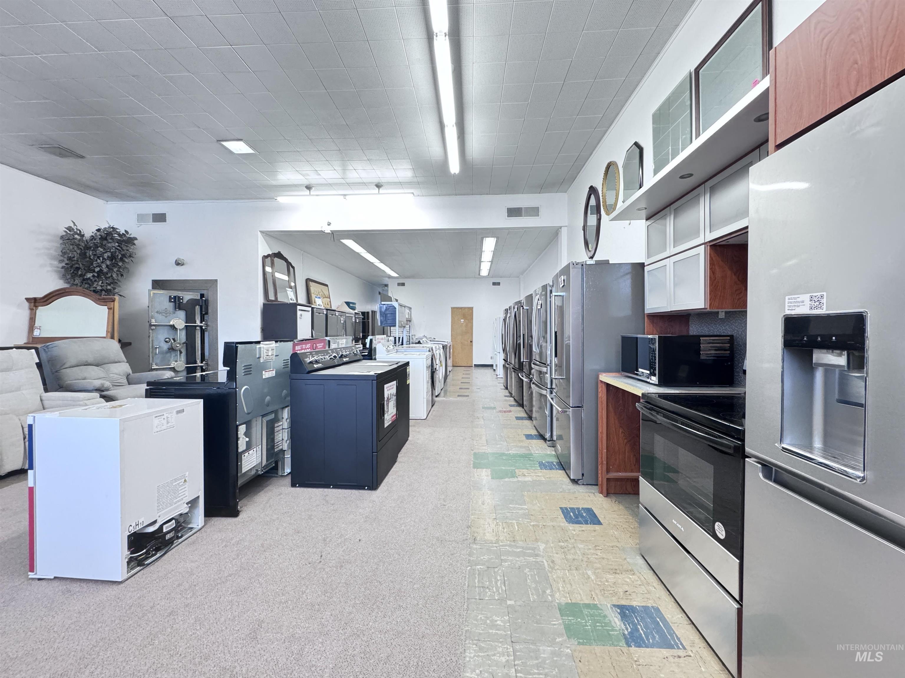 213-217 South Rail Street West, Shoshone, Idaho 83352, Business/Commercial For Sale, Price $950,000,MLS 98974733