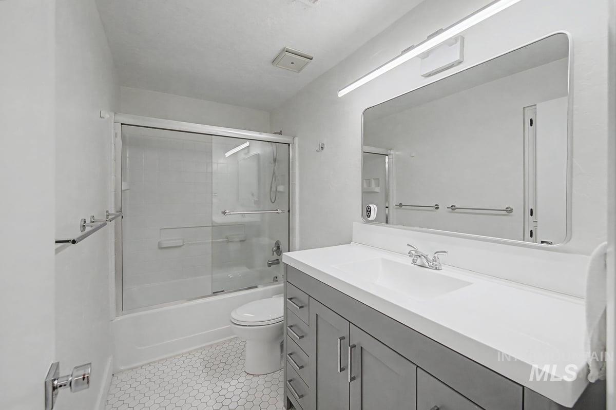 555 E Braemere Drive, Boise, Idaho 83702-000, 4 Bedrooms, 2.5 Bathrooms, Residential For Sale, Price $1,295,000,MLS 98974734