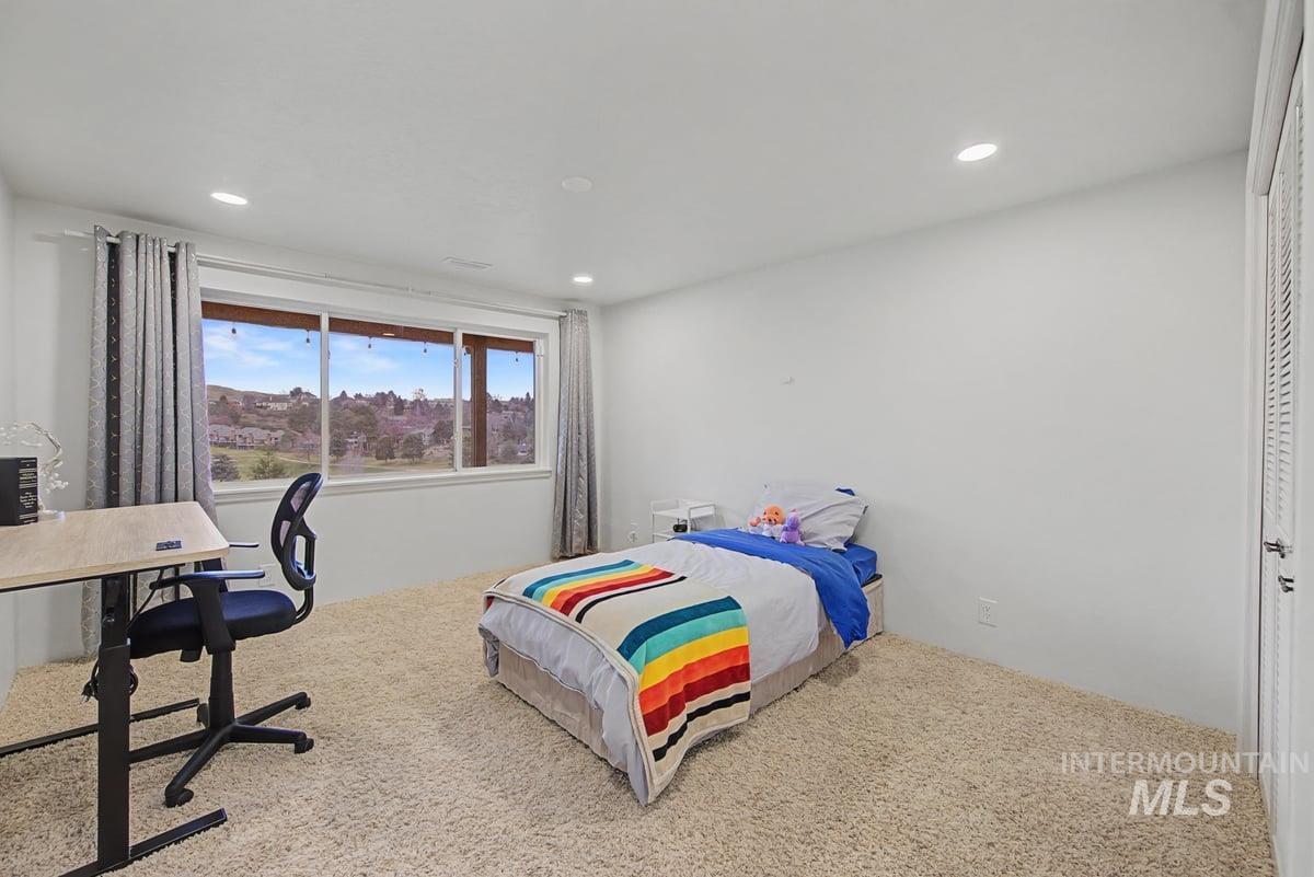 555 E Braemere Drive, Boise, Idaho 83702-000, 4 Bedrooms, 2.5 Bathrooms, Residential For Sale, Price $1,295,000,MLS 98974734