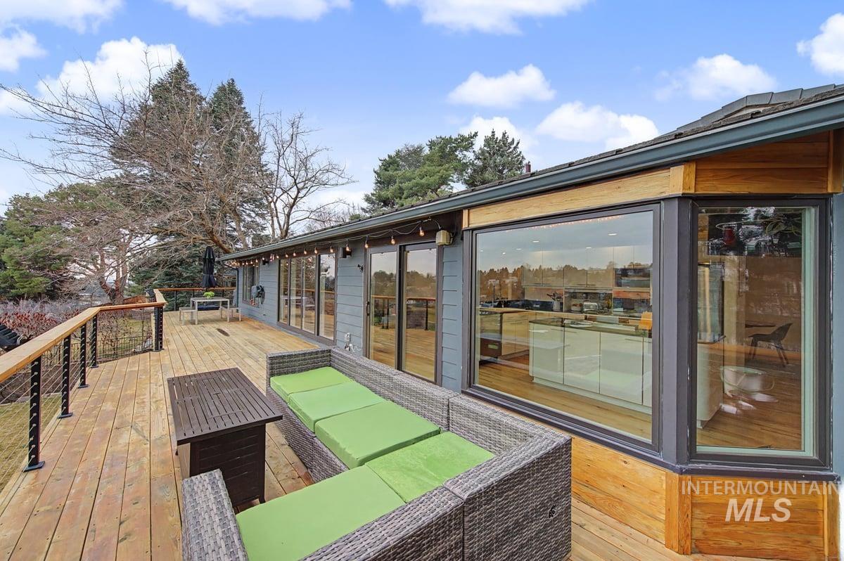 555 E Braemere Drive, Boise, Idaho 83702-000, 4 Bedrooms, 2.5 Bathrooms, Residential For Sale, Price $1,295,000,MLS 98974734