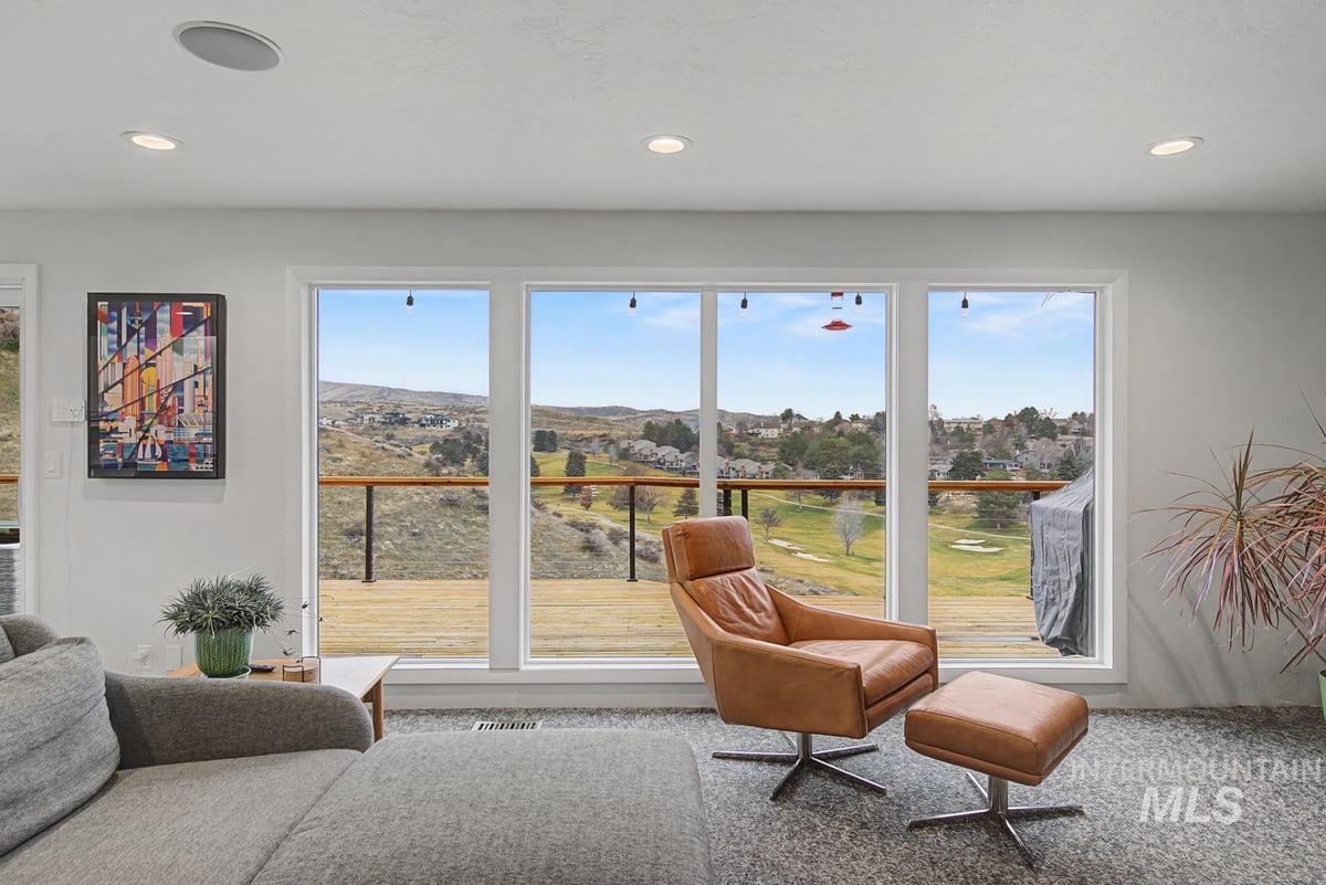 555 E Braemere Drive, Boise, Idaho 83702-000, 4 Bedrooms, 2.5 Bathrooms, Residential For Sale, Price $1,295,000,MLS 98974734