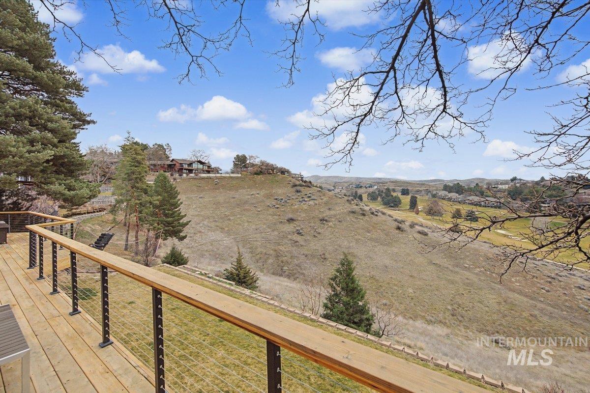 555 E Braemere Drive, Boise, Idaho 83702-000, 4 Bedrooms, 2.5 Bathrooms, Residential For Sale, Price $1,295,000,MLS 98974734