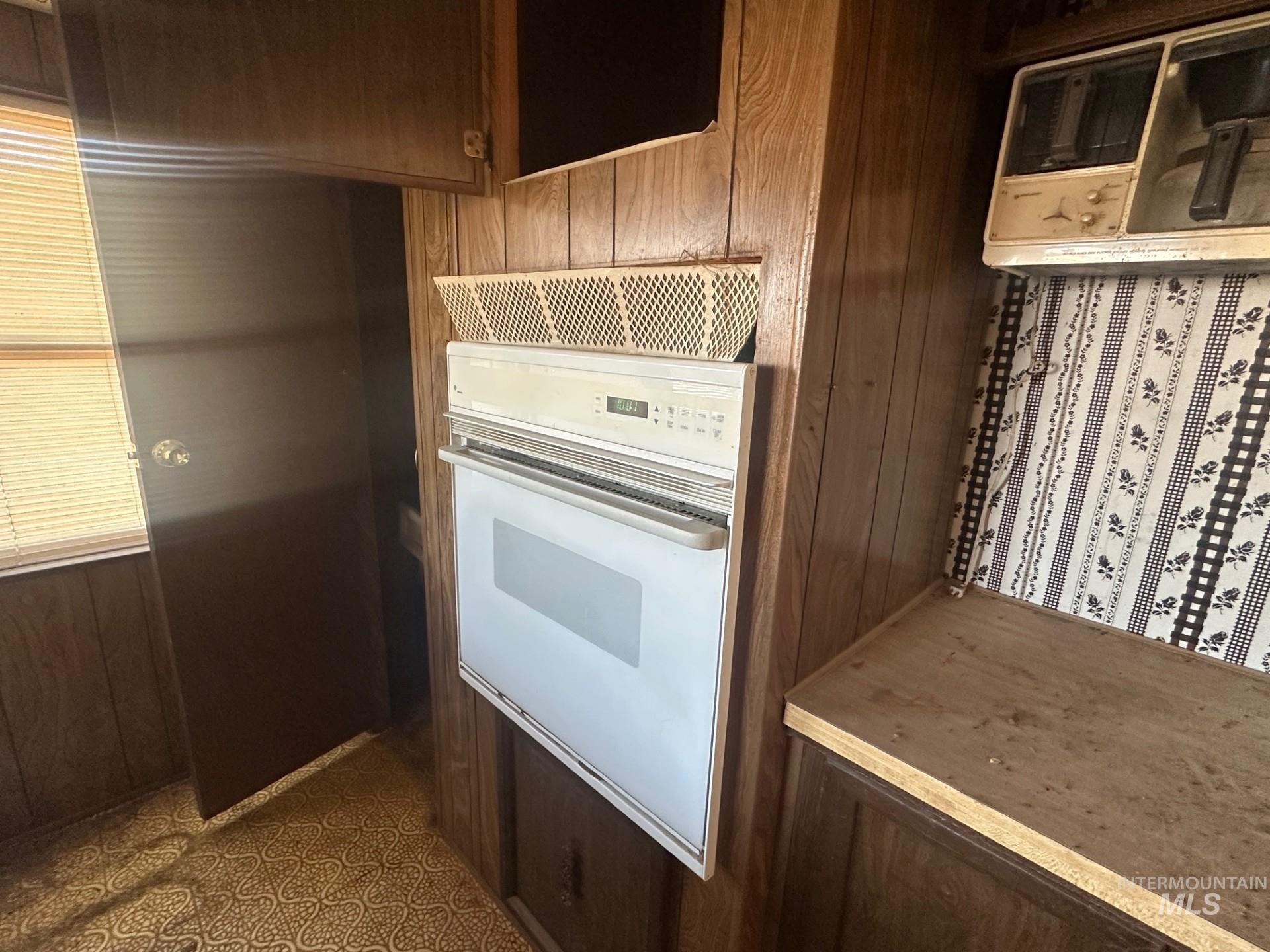 3915 Highway 30, New Plymouth, Idaho 83655, 2 Bedrooms, 1.5 Bathrooms, Residential For Sale, Price $119,000,MLS 98974737