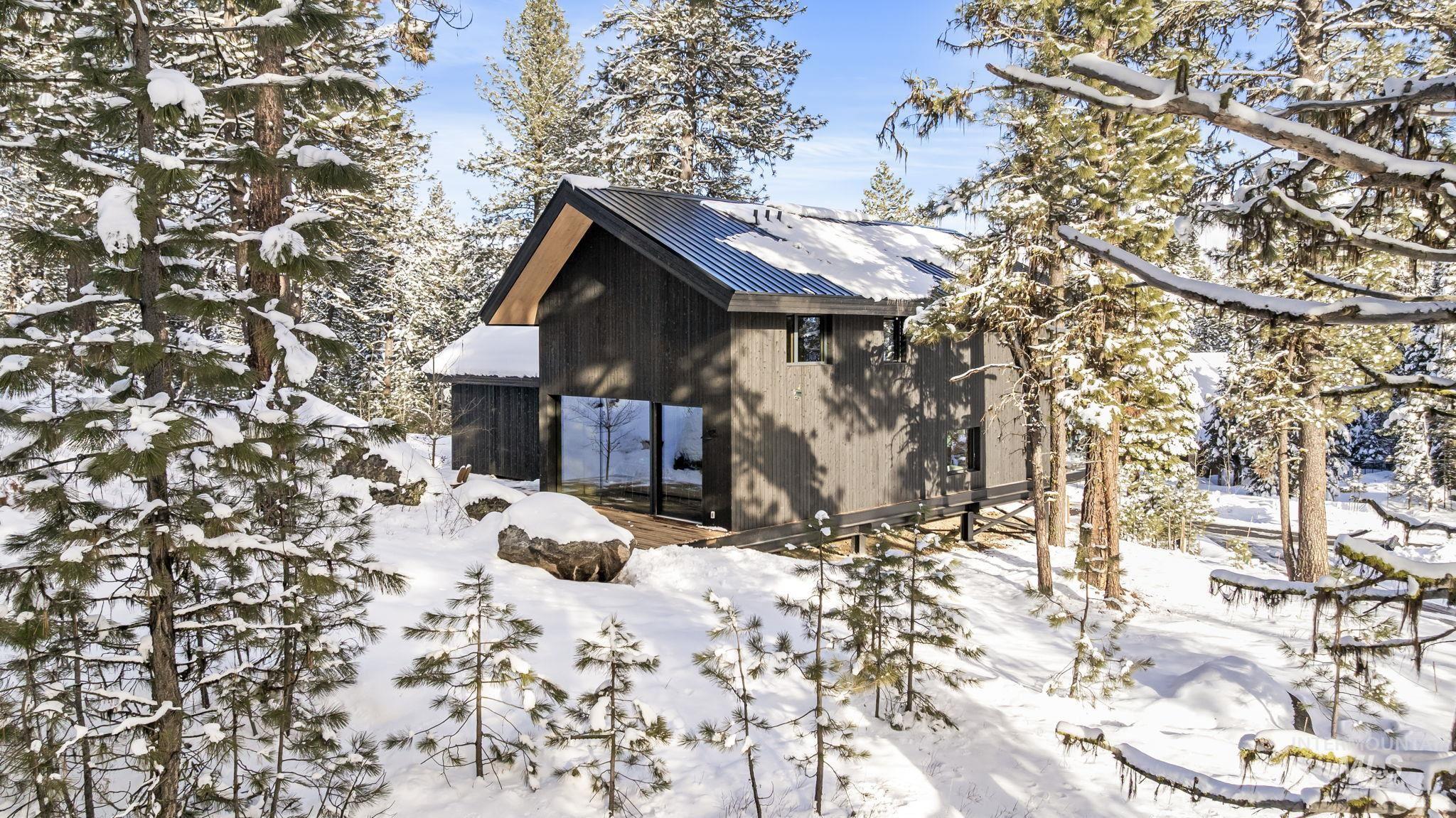 462 Timbercrest Loop, McCall, Idaho 83638, 4 Bedrooms, 4 Bathrooms, Residential For Sale, Price $2,150,000, 98974738