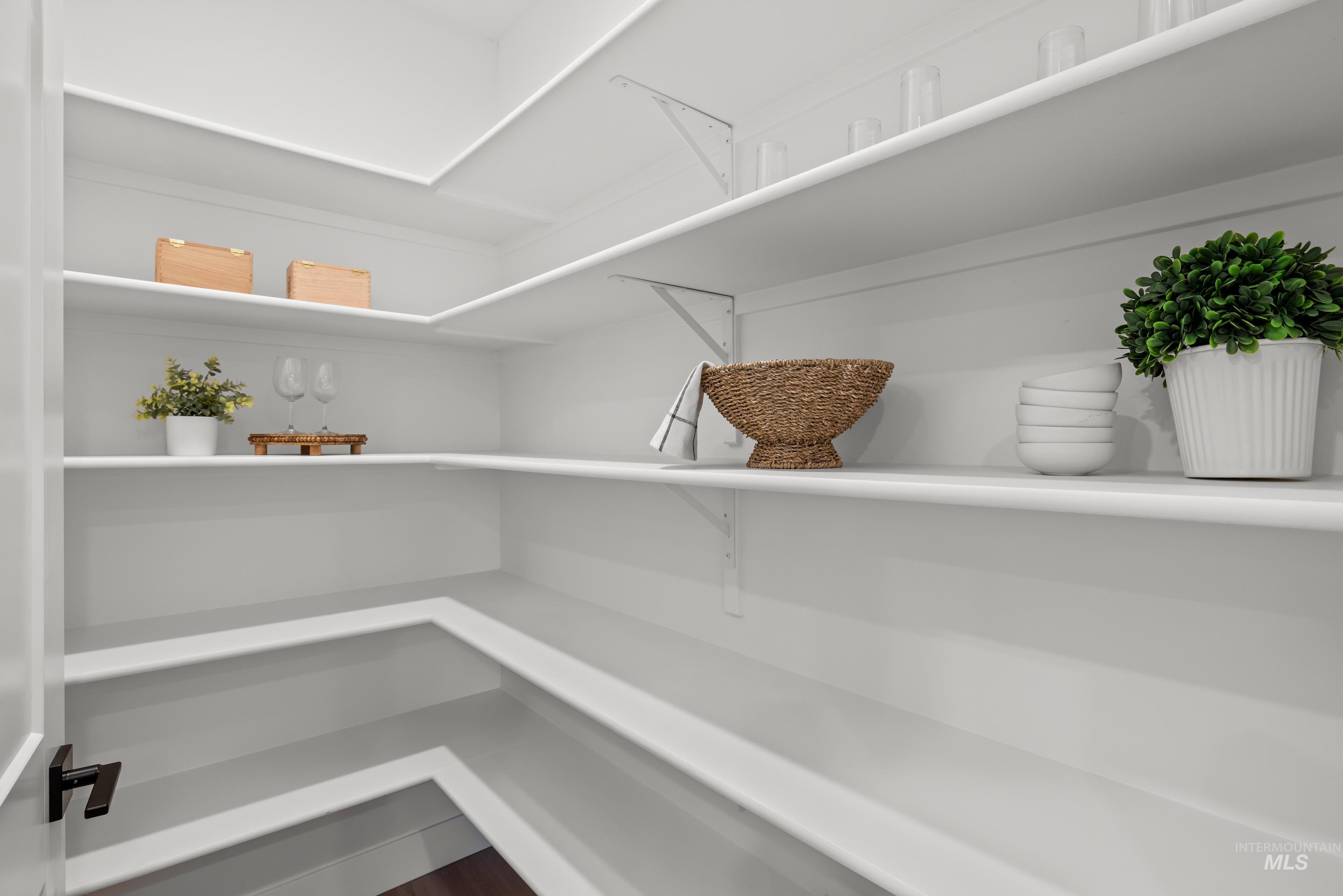 4642 N Maple Grove Rd, Boise, Idaho 83704, 4 Bedrooms, 3 Bathrooms, Residential For Sale, Price $649,900, 98974739