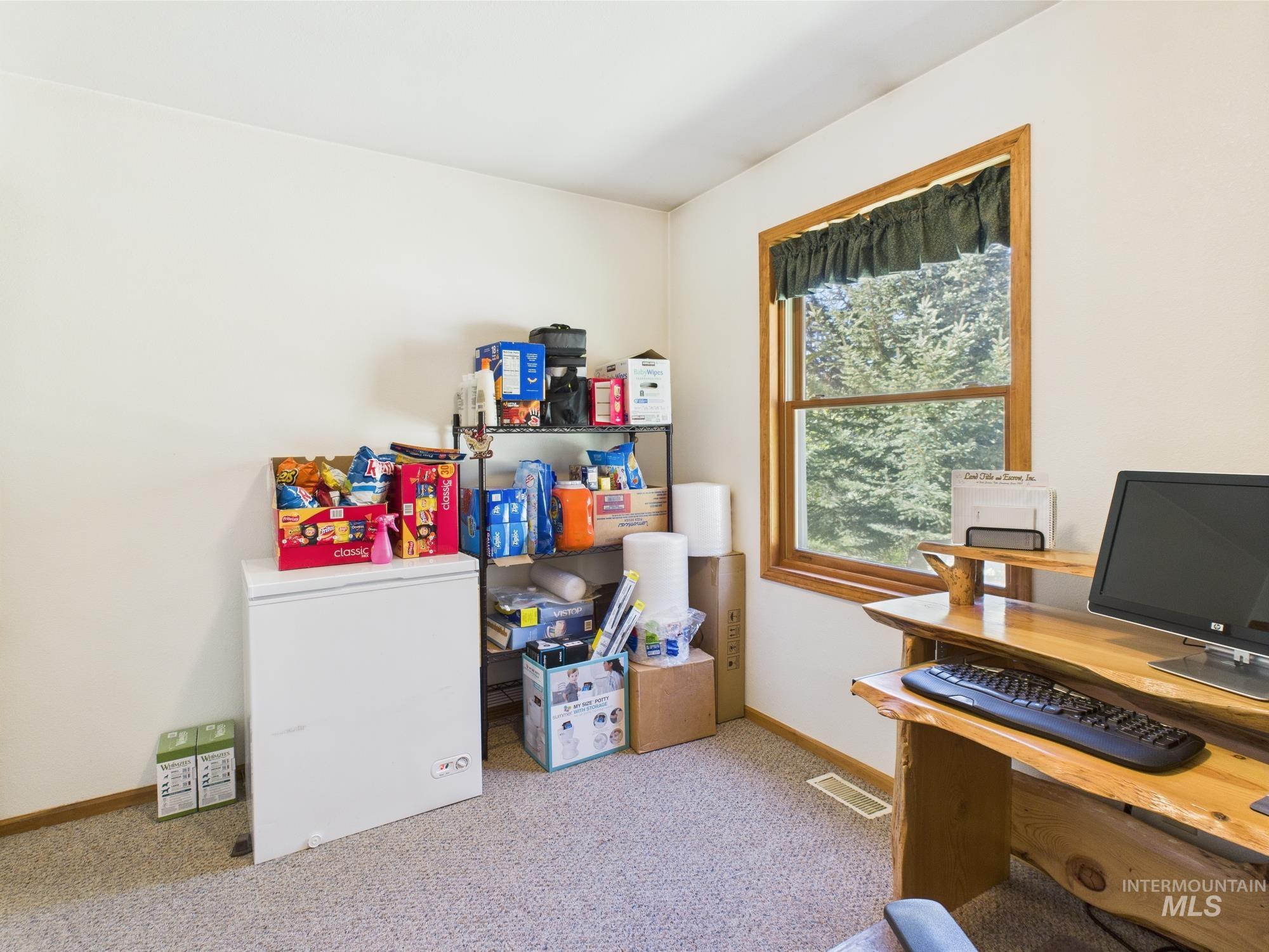 9 POND OVERLOOK, Idaho City, Idaho 83631, 3 Bedrooms, 2 Bathrooms, Residential For Sale, Price $495,000, 98974741