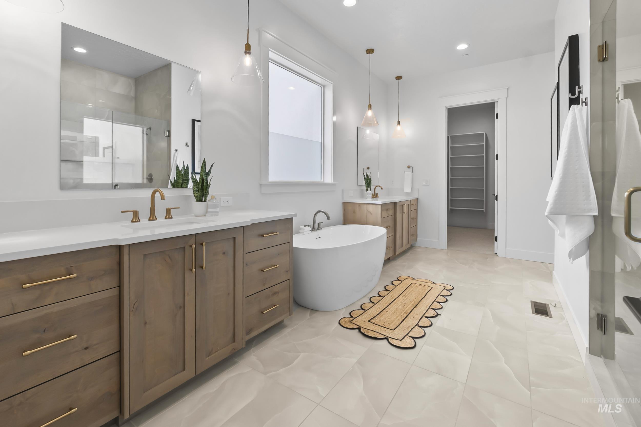 8835 Double Shot Hollow Ln, Middleton, Idaho 83644, 3 Bedrooms, 2.5 Bathrooms, Residential For Sale, Price $1,176,900, 98974746