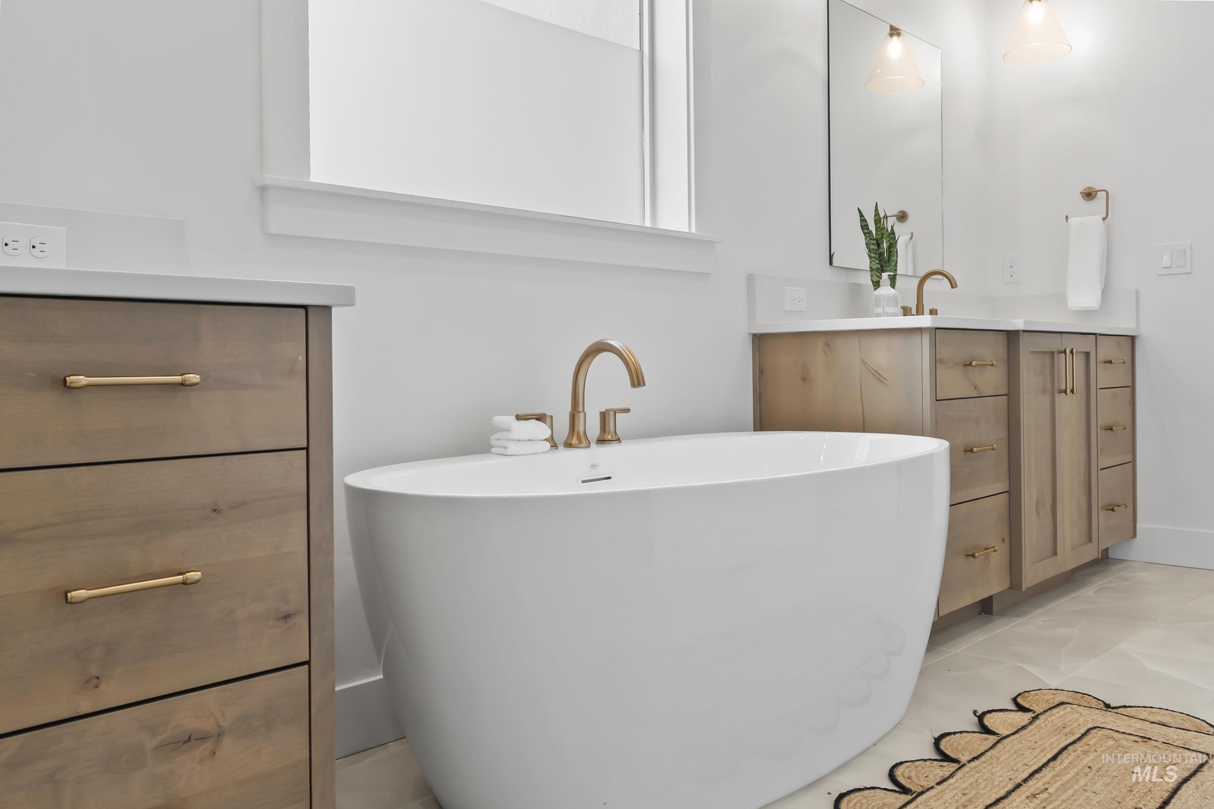 8835 Double Shot Hollow Ln, Middleton, Idaho 83644, 3 Bedrooms, 2.5 Bathrooms, Residential For Sale, Price $1,176,900, 98974746