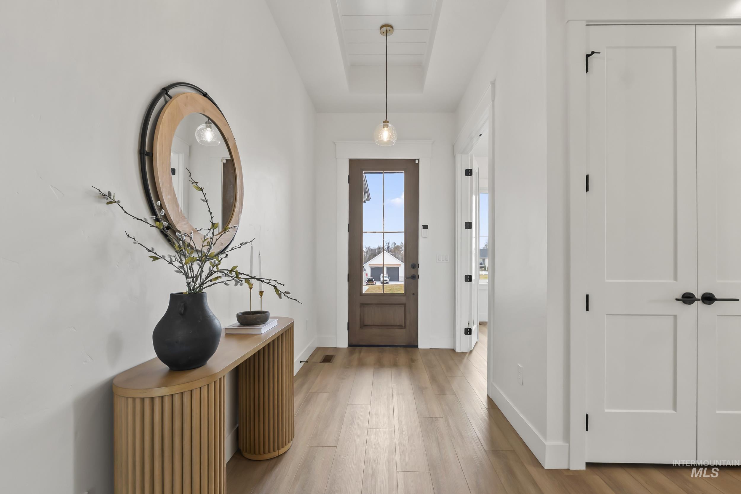 8835 Double Shot Hollow Ln, Middleton, Idaho 83644, 3 Bedrooms, 2.5 Bathrooms, Residential For Sale, Price $1,176,900, 98974746