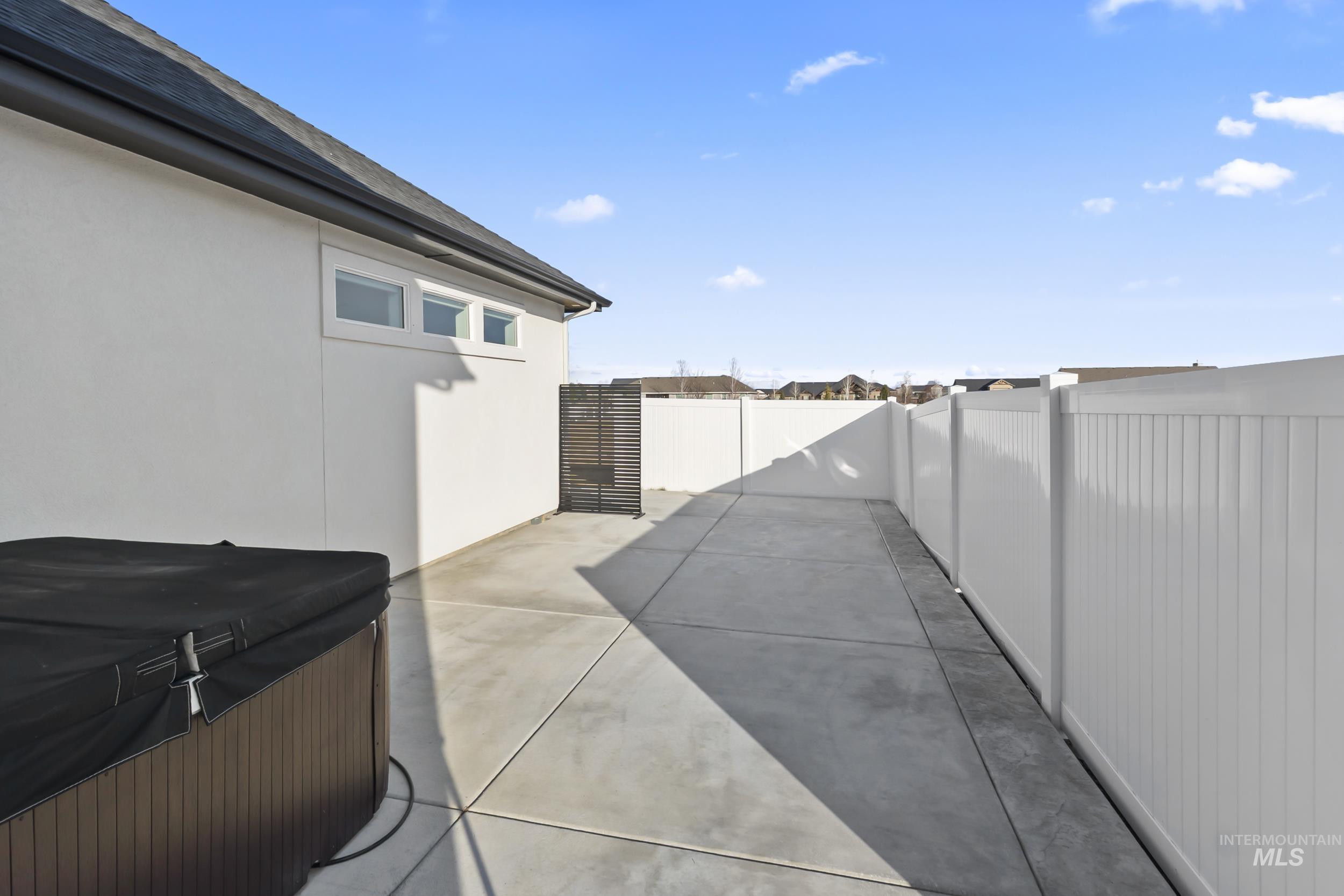 8835 Double Shot Hollow Ln, Middleton, Idaho 83644, 3 Bedrooms, 2.5 Bathrooms, Residential For Sale, Price $1,176,900, 98974746