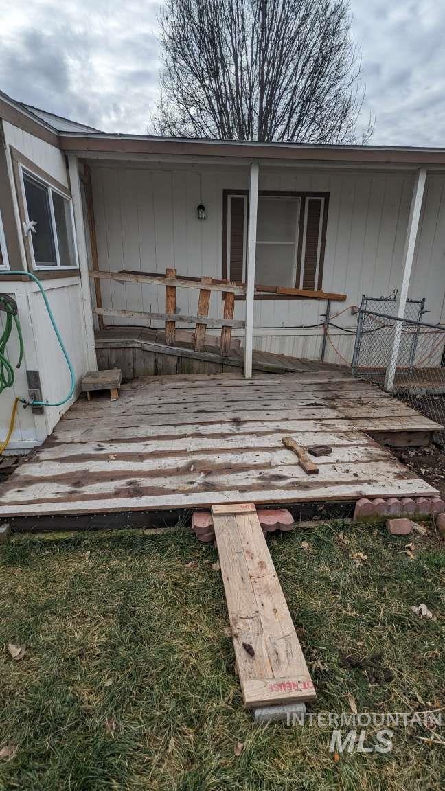 812 Garden Valley St, Nampa, Idaho 83687, 3 Bedrooms, 2 Bathrooms, Residential For Sale, Price $79,900,MLS 98974747