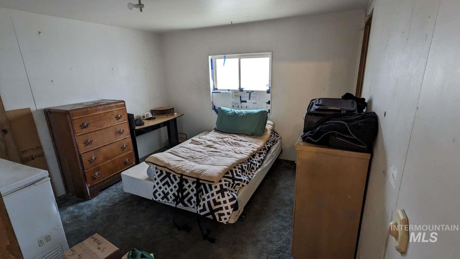 812 Garden Valley St, Nampa, Idaho 83687, 3 Bedrooms, 2 Bathrooms, Residential For Sale, Price $79,900,MLS 98974747