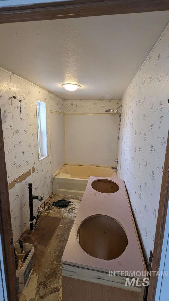 812 Garden Valley St, Nampa, Idaho 83687, 3 Bedrooms, 2 Bathrooms, Residential For Sale, Price $79,900,MLS 98974747