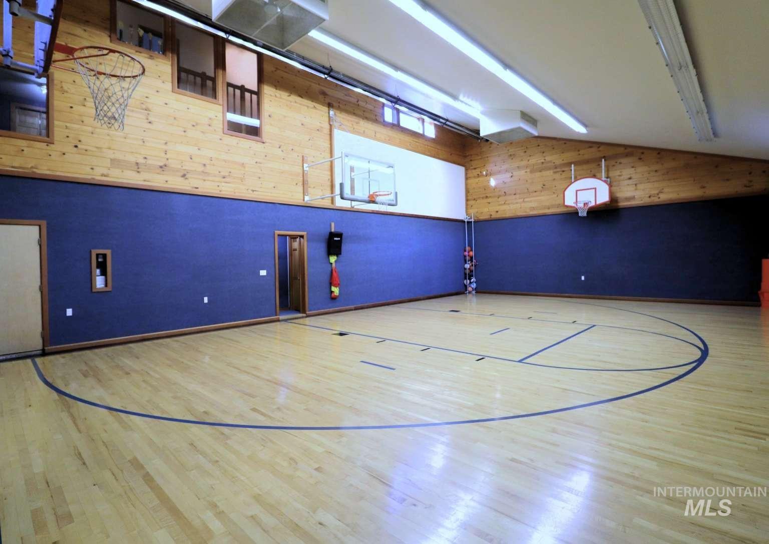 2300 W Aspen Cove Dr, Meridian, Idaho 83642, 5 Bedrooms, 3 Bathrooms, Residential For Sale, Price $1,100,000,MLS 98974748