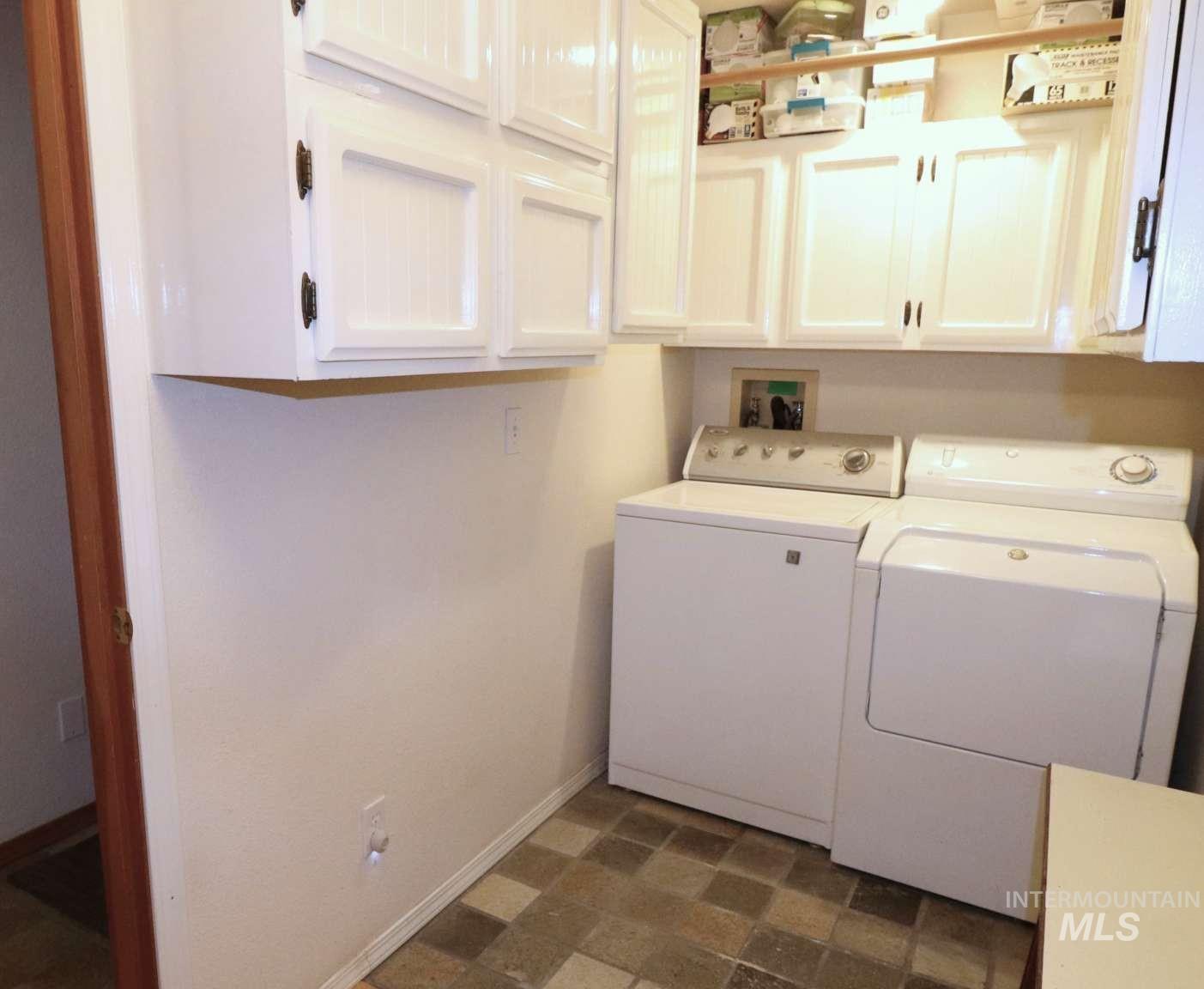 2300 W Aspen Cove Dr, Meridian, Idaho 83642, 5 Bedrooms, 3 Bathrooms, Residential For Sale, Price $1,100,000,MLS 98974748