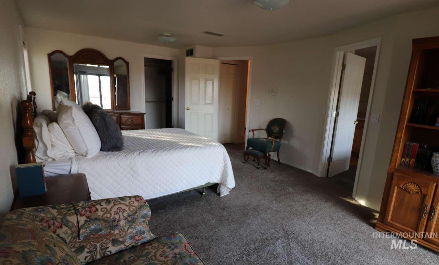 2300 W Aspen Cove Dr, Meridian, Idaho 83642, 5 Bedrooms, 3 Bathrooms, Residential For Sale, Price $1,100,000,MLS 98974748