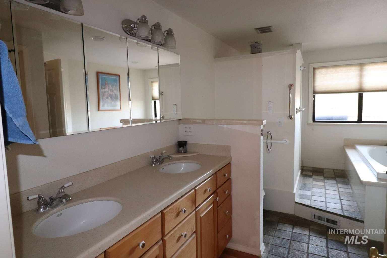 2300 W Aspen Cove Dr, Meridian, Idaho 83642, 5 Bedrooms, 3 Bathrooms, Residential For Sale, Price $1,100,000,MLS 98974748