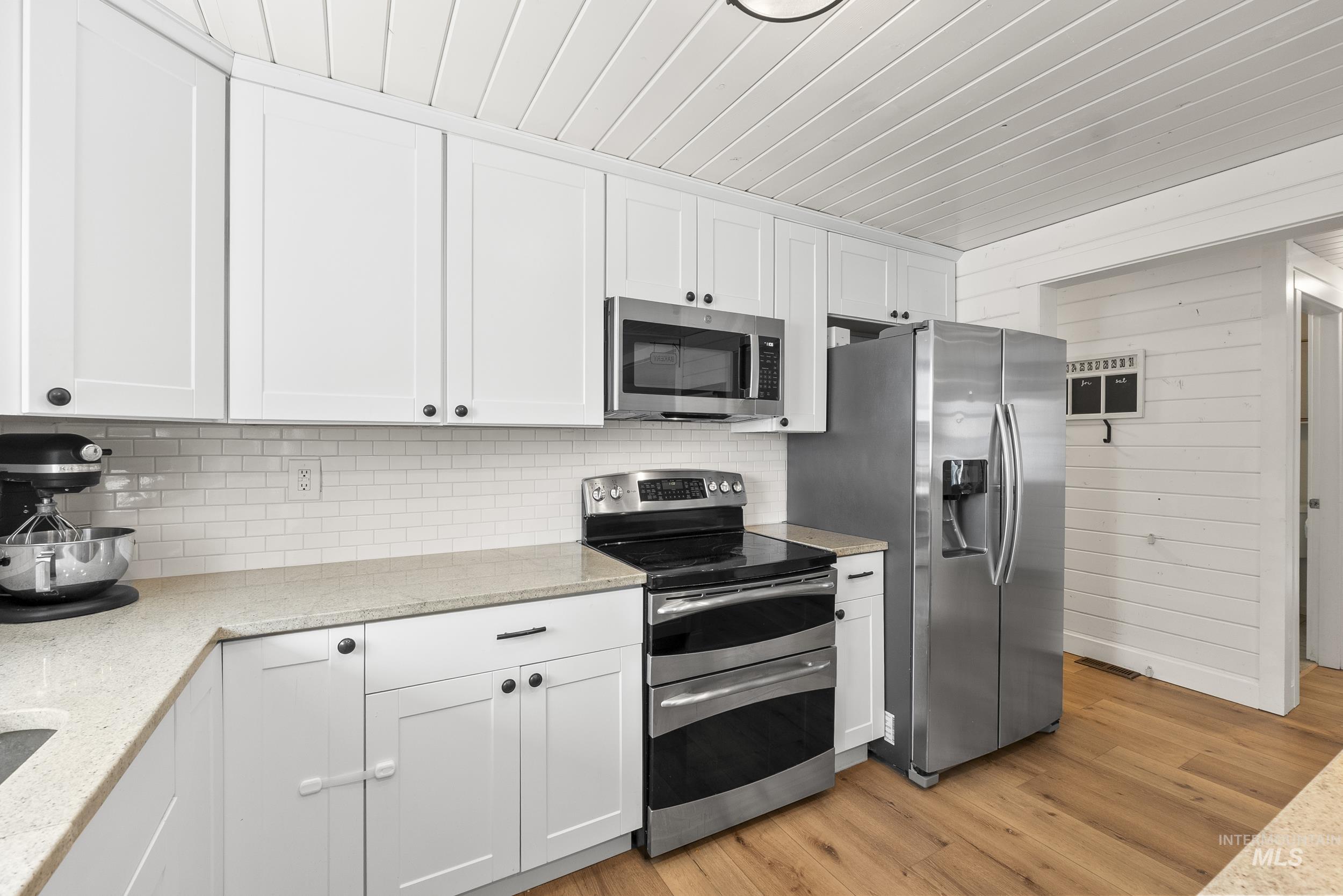 24141 Wanda Way, Middleton, Idaho 83644, 5 Bedrooms, 4.5 Bathrooms, Residential For Sale, Price $980,000, 98974749