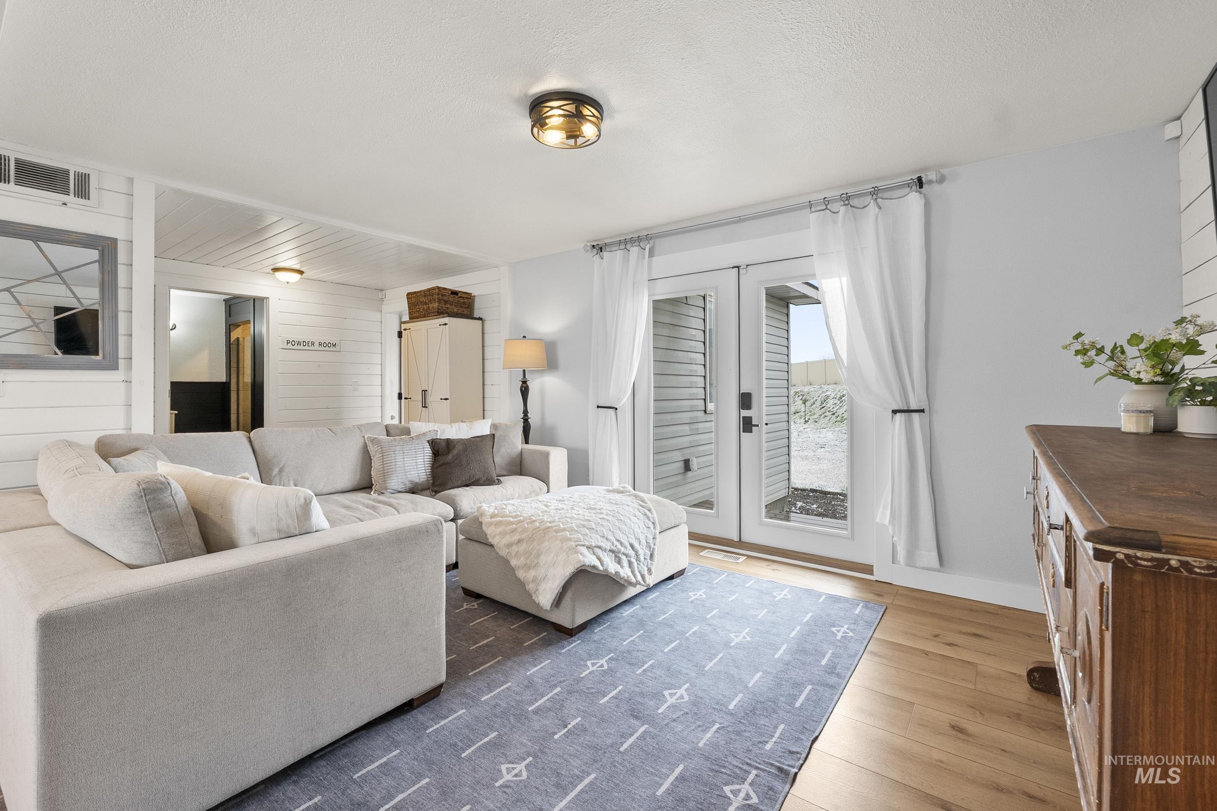 24141 Wanda Way, Middleton, Idaho 83644, 5 Bedrooms, 4.5 Bathrooms, Residential For Sale, Price $980,000, 98974749