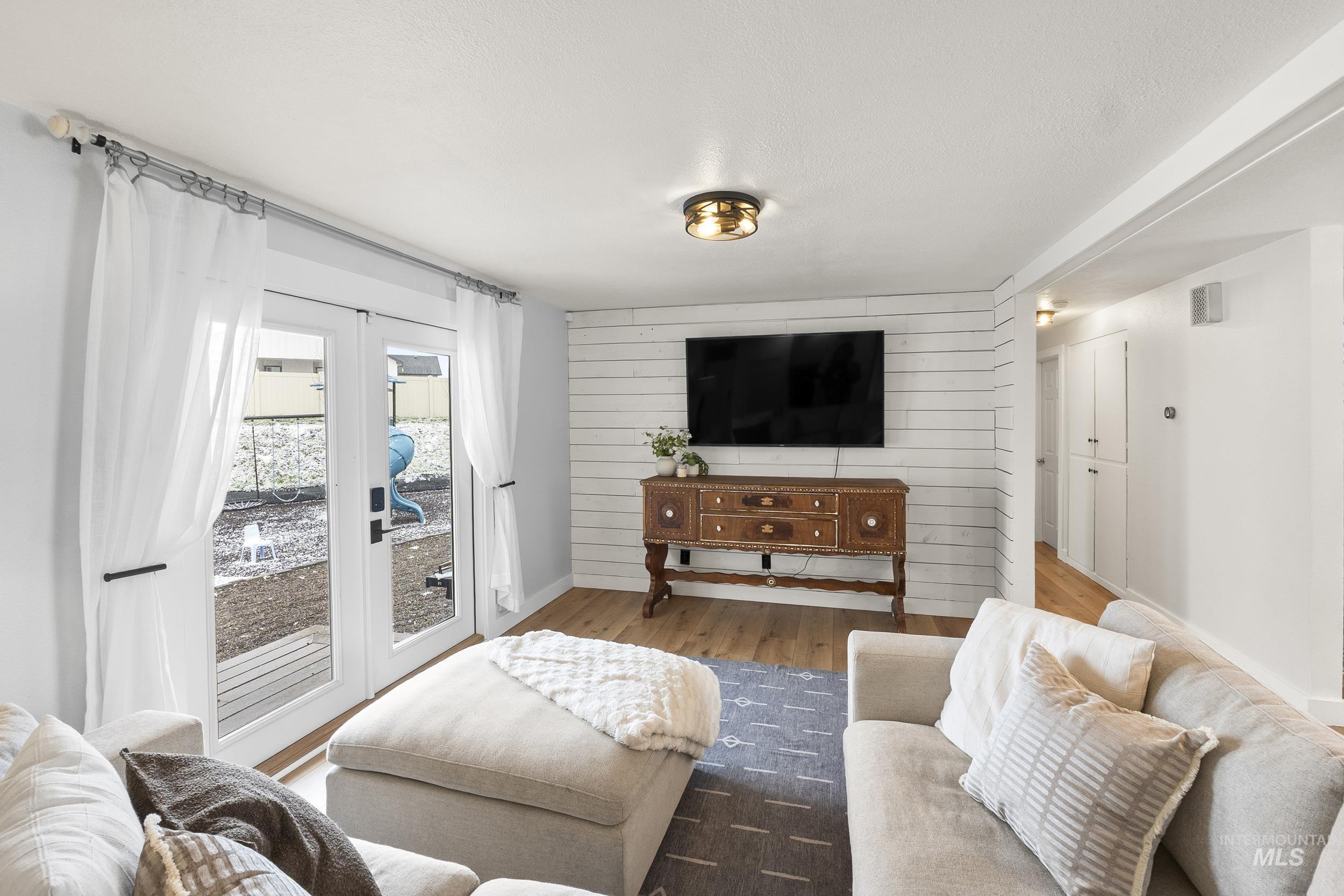 24141 Wanda Way, Middleton, Idaho 83644, 5 Bedrooms, 4.5 Bathrooms, Residential For Sale, Price $980,000, 98974749