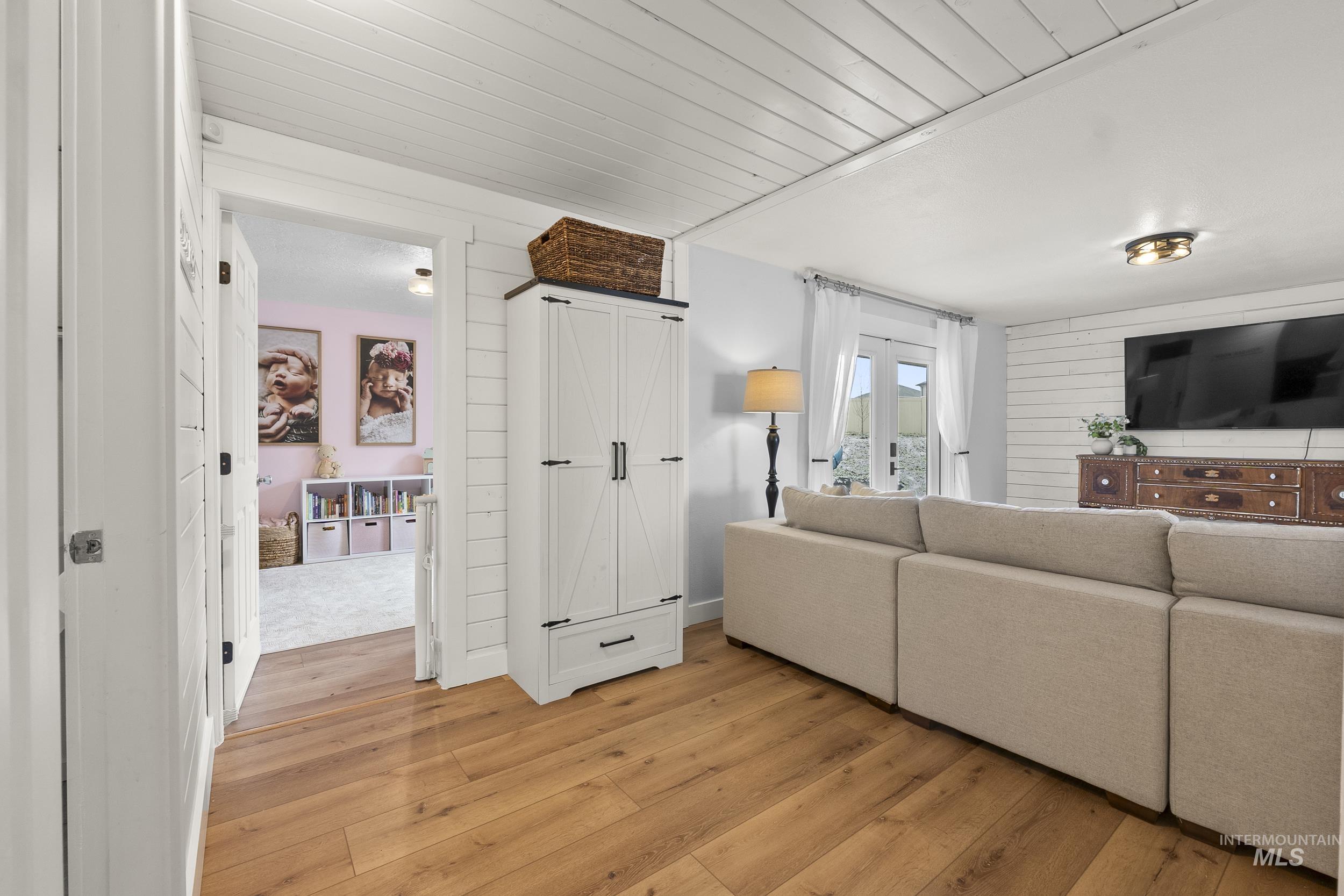 24141 Wanda Way, Middleton, Idaho 83644, 5 Bedrooms, 4.5 Bathrooms, Residential For Sale, Price $980,000, 98974749