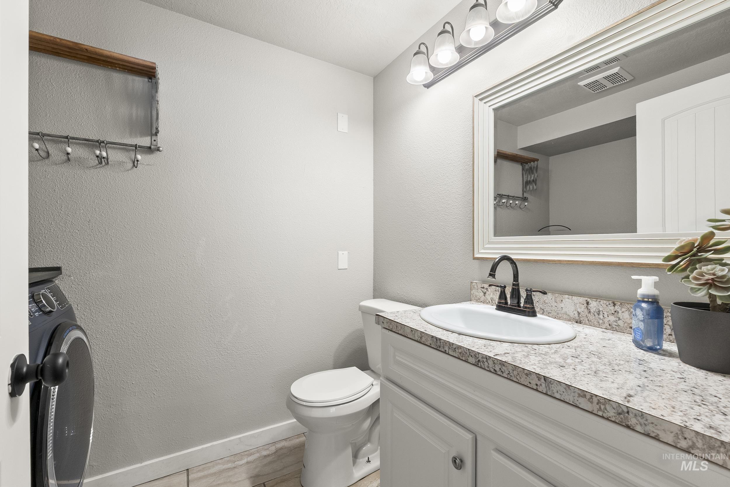 24141 Wanda Way, Middleton, Idaho 83644, 5 Bedrooms, 4.5 Bathrooms, Residential For Sale, Price $980,000, 98974749