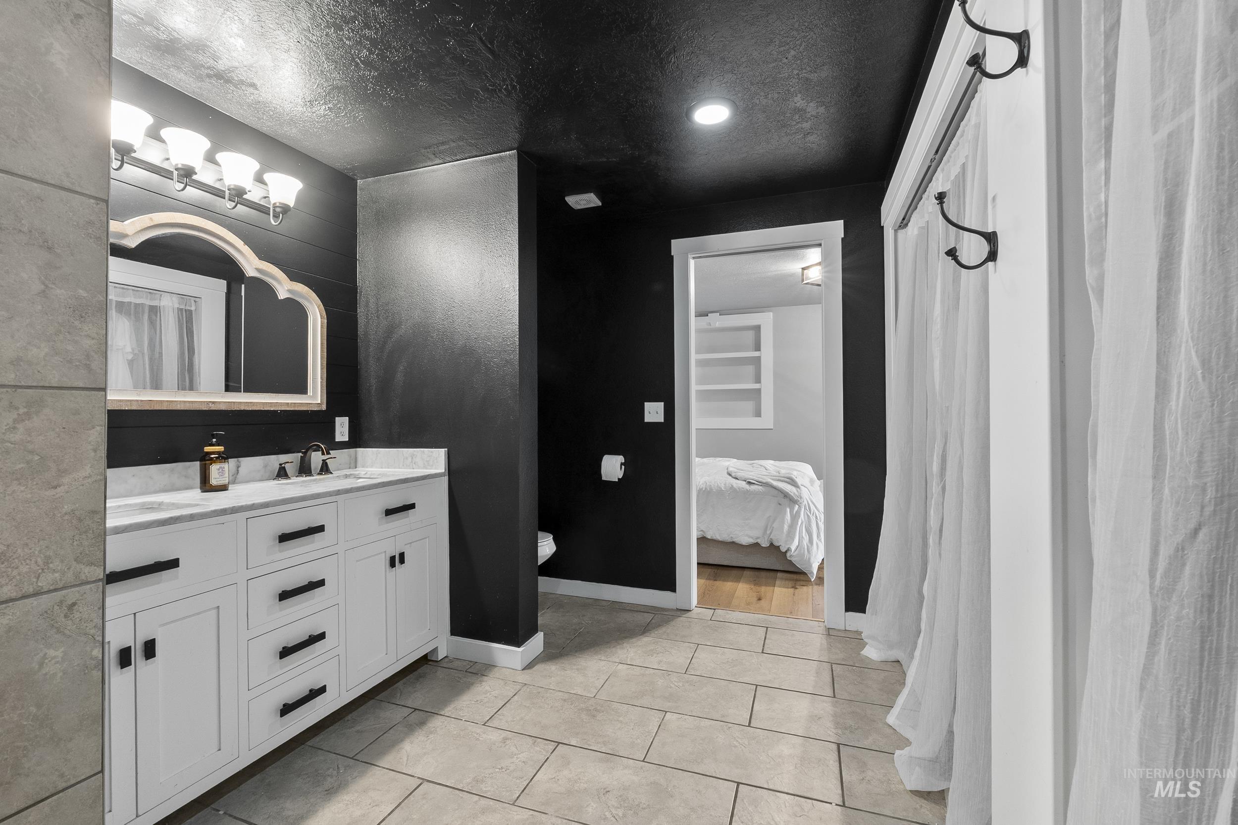 24141 Wanda Way, Middleton, Idaho 83644, 5 Bedrooms, 4.5 Bathrooms, Residential For Sale, Price $980,000, 98974749