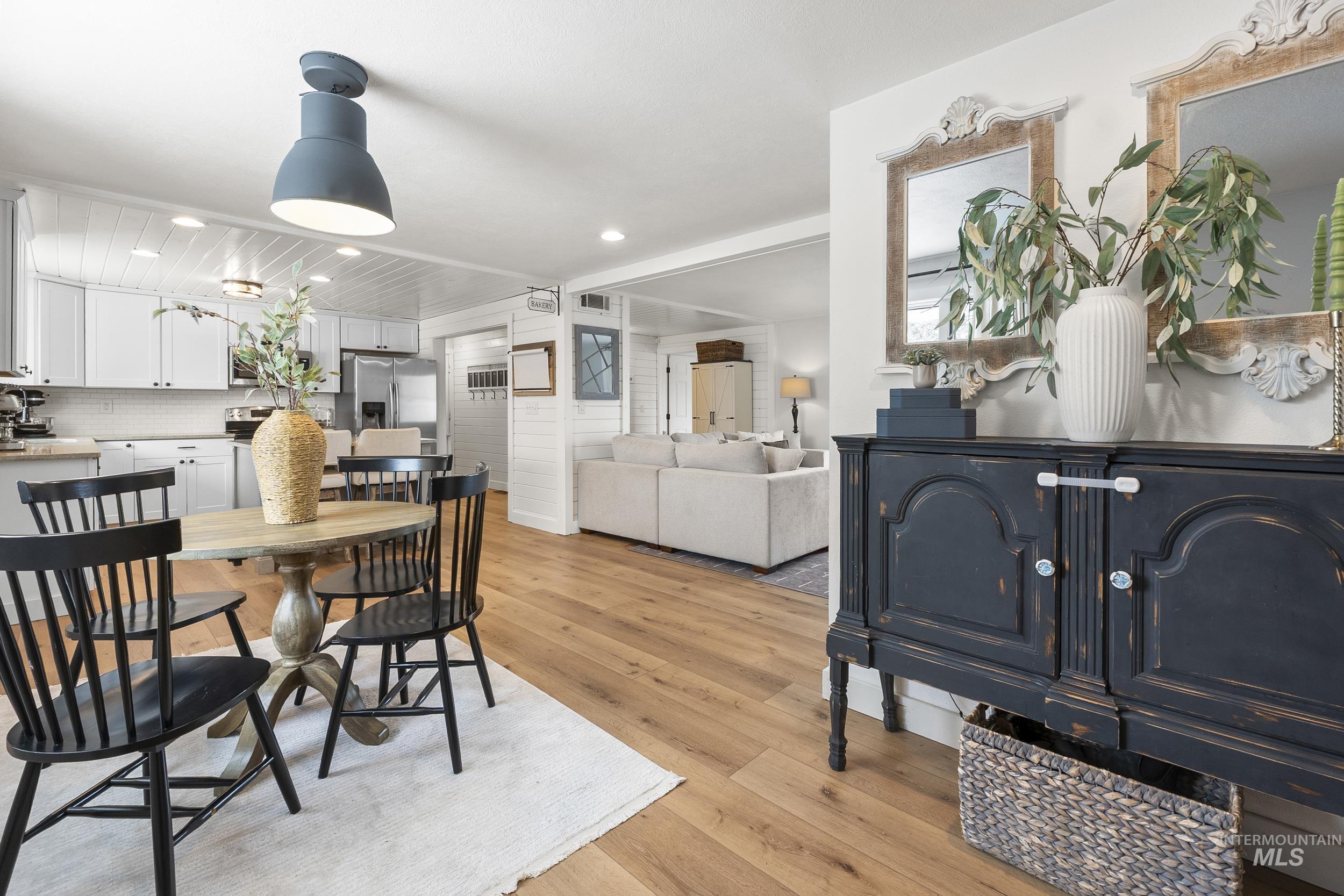 24141 Wanda Way, Middleton, Idaho 83644, 5 Bedrooms, 4.5 Bathrooms, Residential For Sale, Price $980,000, 98974749