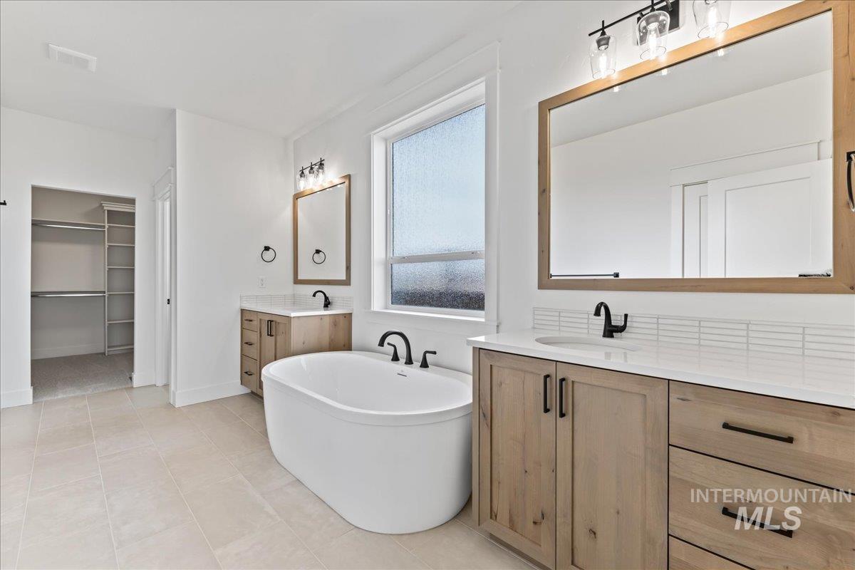 10970 W Cruden Bay Ln, Kuna, Idaho 83634, 4 Bedrooms, 3 Bathrooms, Residential For Sale, Price $749,900,MLS 98974750