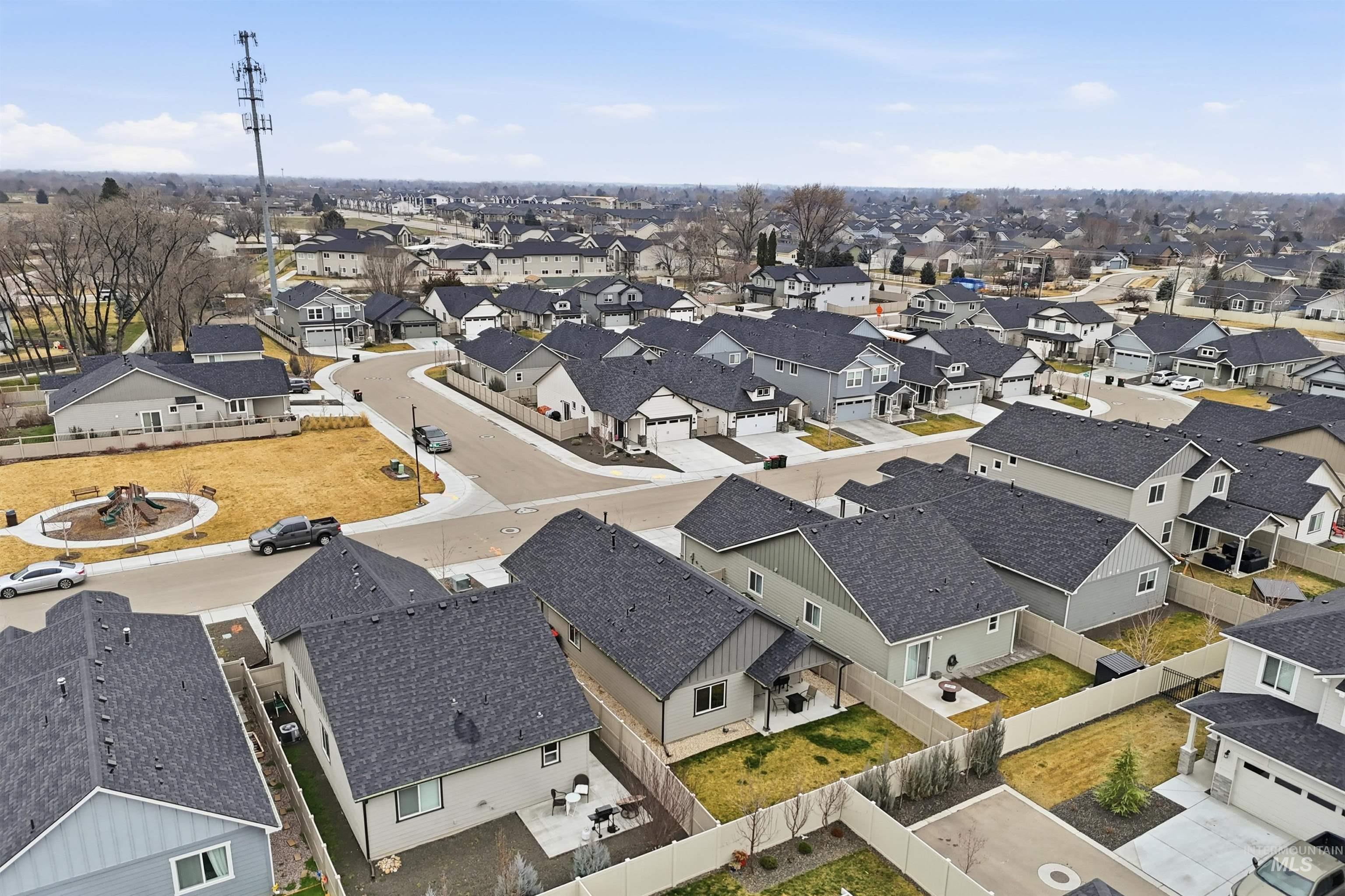 3337 NW 13th Ave, Meridian, Idaho 83646, 2 Bedrooms, 2 Bathrooms, Residential For Sale, Price $415,000, 98974751