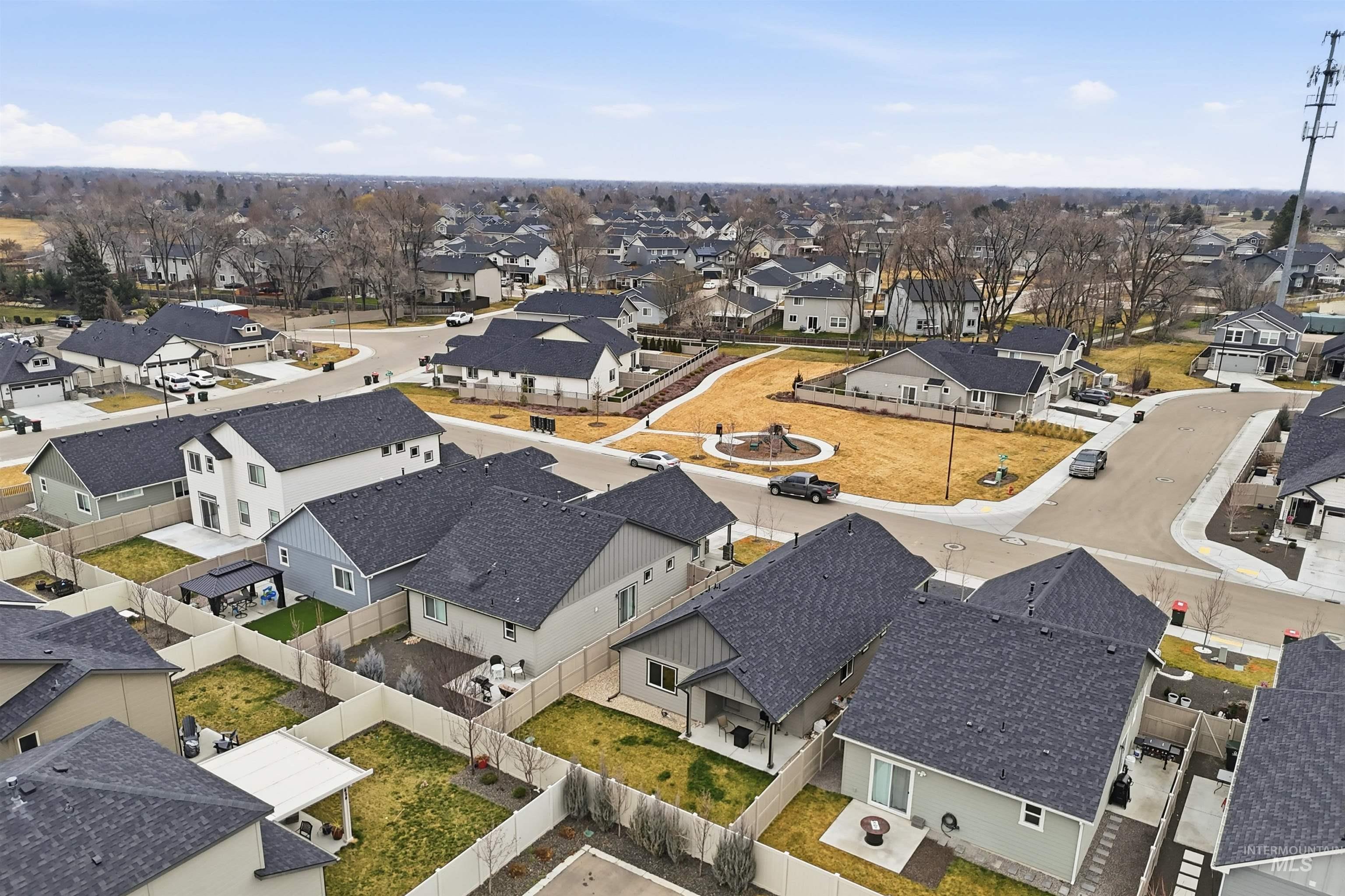 3337 NW 13th Ave, Meridian, Idaho 83646, 2 Bedrooms, 2 Bathrooms, Residential For Sale, Price $415,000, 98974751