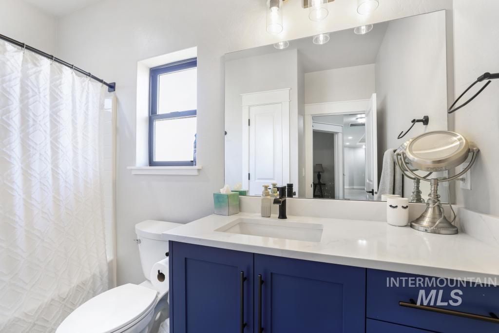 3827 Susan Circle W, Hansen, Idaho 83334, 3 Bedrooms, 2 Bathrooms, Residential For Sale, Price $698,500,MLS 98974753