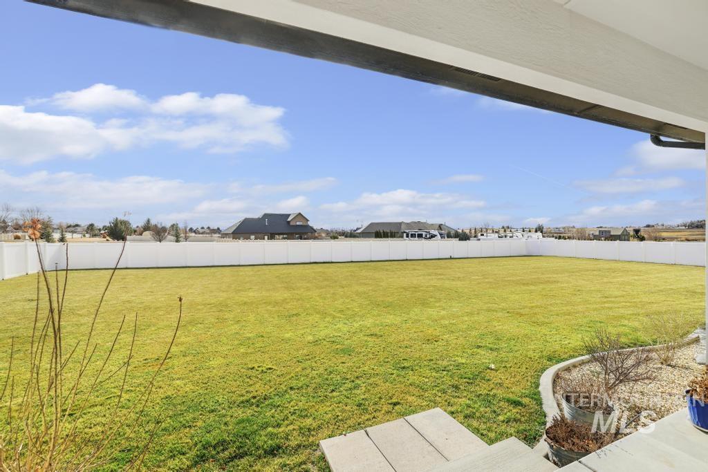 3827 Susan Circle W, Hansen, Idaho 83334, 3 Bedrooms, 2 Bathrooms, Residential For Sale, Price $698,500,MLS 98974753