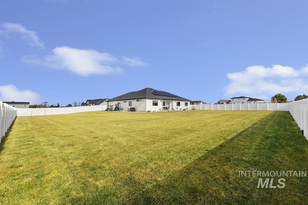 3827 Susan Circle W, Hansen, Idaho 83334, 3 Bedrooms, 2 Bathrooms, Residential For Sale, Price $698,500,MLS 98974753