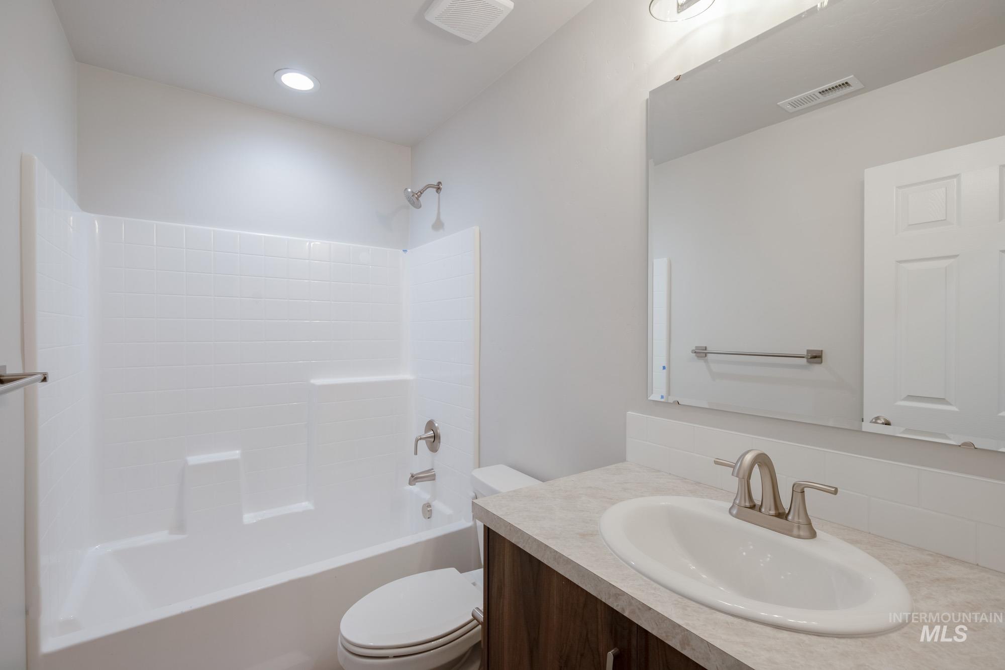 2182 N Thunderbolt St, Mountain Home, Idaho 83647, 3 Bedrooms, 2 Bathrooms, Residential For Sale, Price $379,990, 98974756