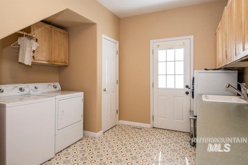 8344 Partridge Drive, Nampa, Idaho 83686, 4 Bedrooms, 4 Bathrooms, Residential For Sale, Price $1,050,000,MLS 98974762