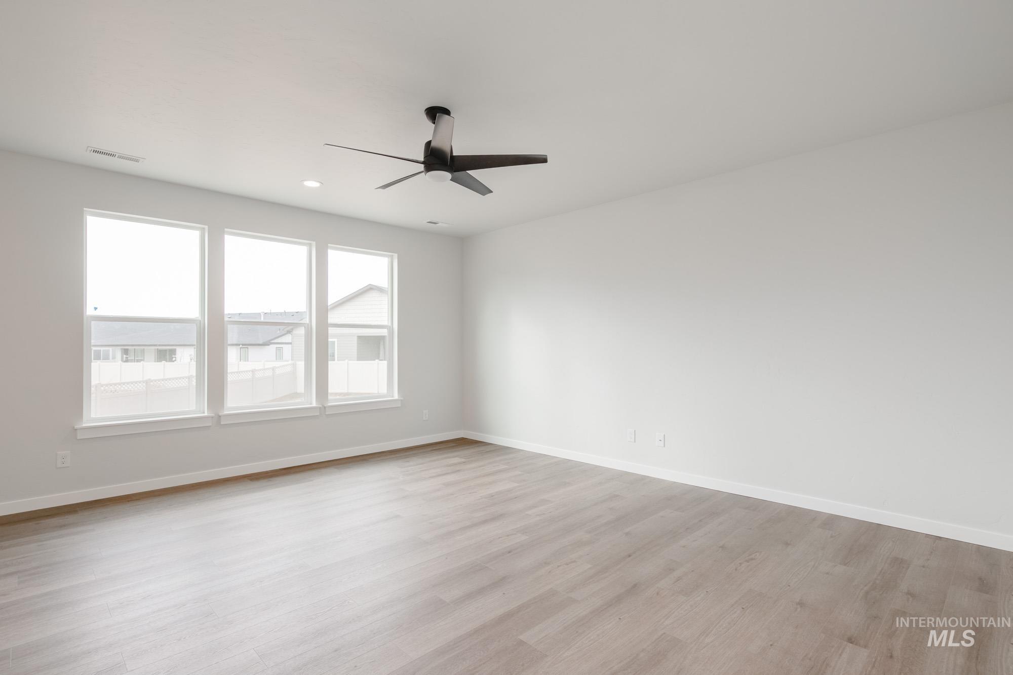 2952 N Schimigadoon Way, Eagle, Idaho 83616, 5 Bedrooms, 3 Bathrooms, Residential For Sale, Price $694,990,MLS 98974763