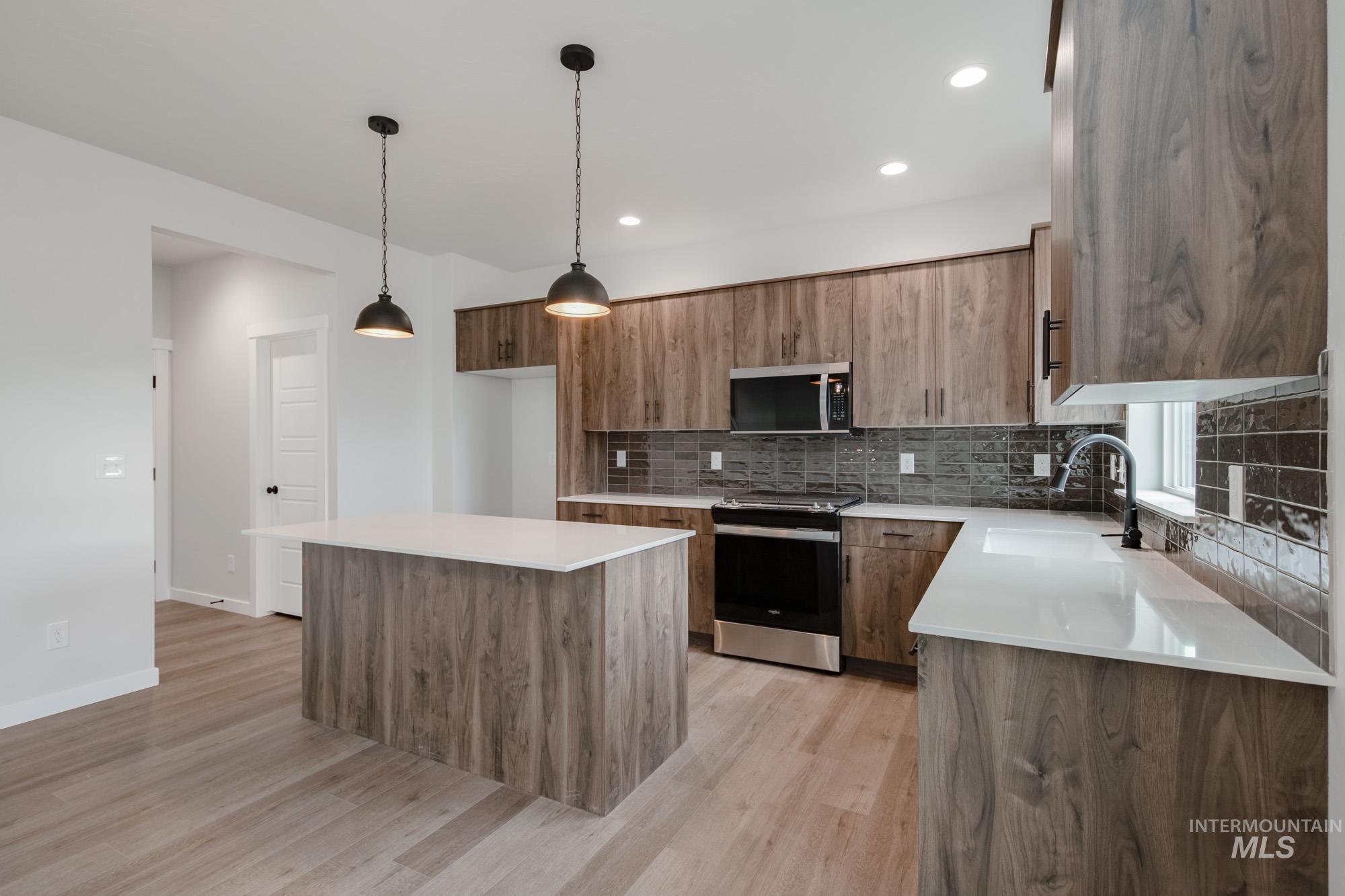 2952 N Schimigadoon Way, Eagle, Idaho 83616, 5 Bedrooms, 3 Bathrooms, Residential For Sale, Price $694,990,MLS 98974763