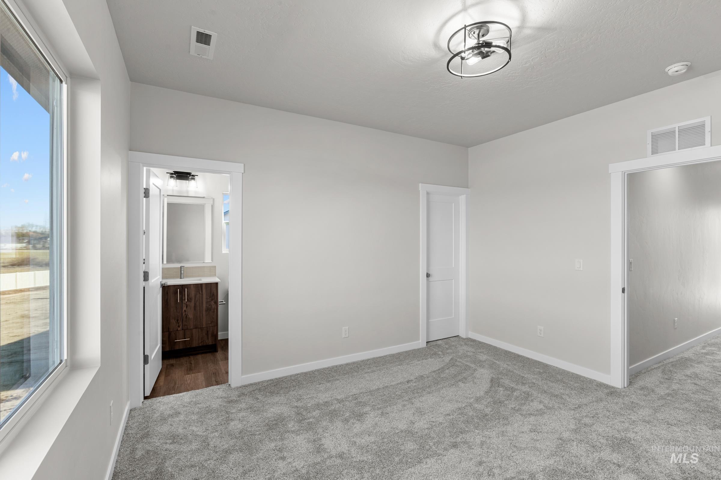 2972 N Schimigadoon Way, Eagle, Idaho 83616, 4 Bedrooms, 3.5 Bathrooms, Residential For Sale, Price $1,074,990,MLS 98974766