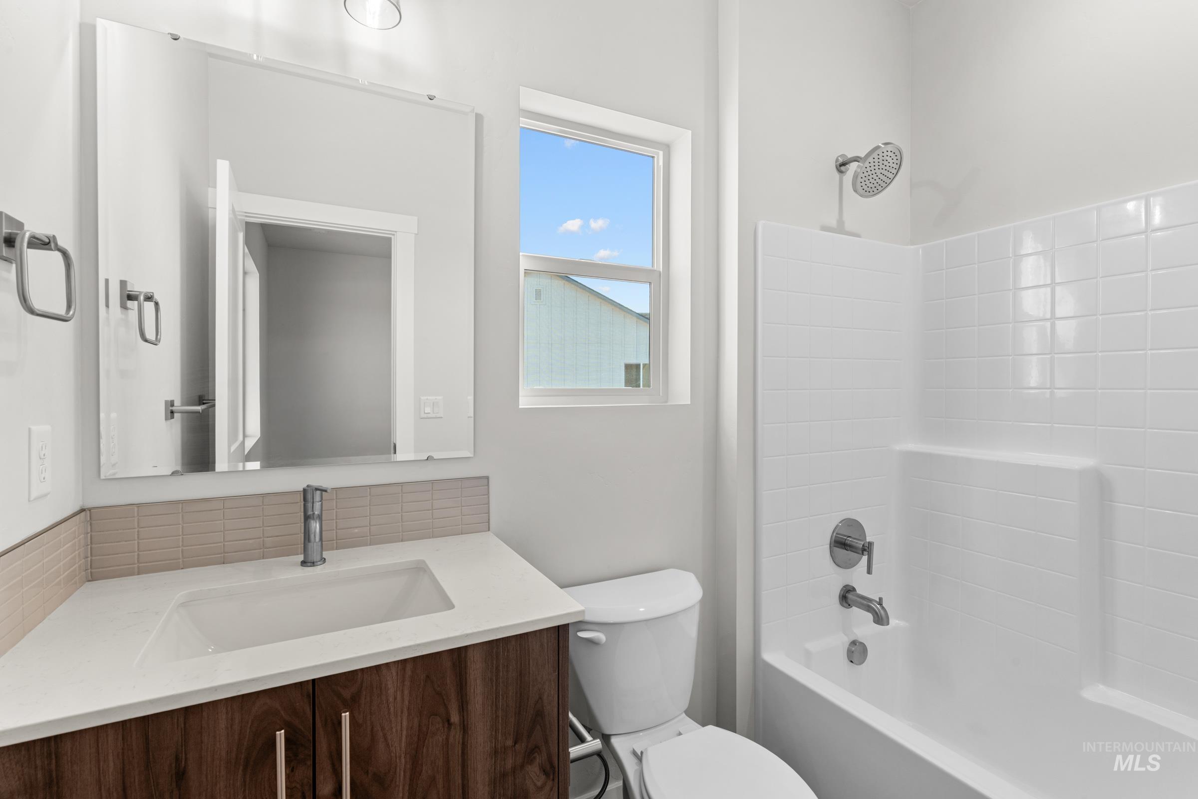 2972 N Schimigadoon Way, Eagle, Idaho 83616, 4 Bedrooms, 3.5 Bathrooms, Residential For Sale, Price $1,074,990,MLS 98974766