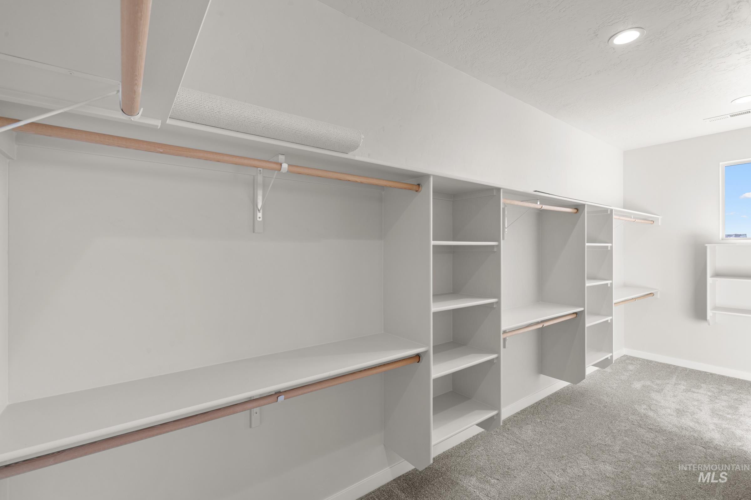 2972 N Schimigadoon Way, Eagle, Idaho 83616, 4 Bedrooms, 3.5 Bathrooms, Residential For Sale, Price $1,074,990,MLS 98974766