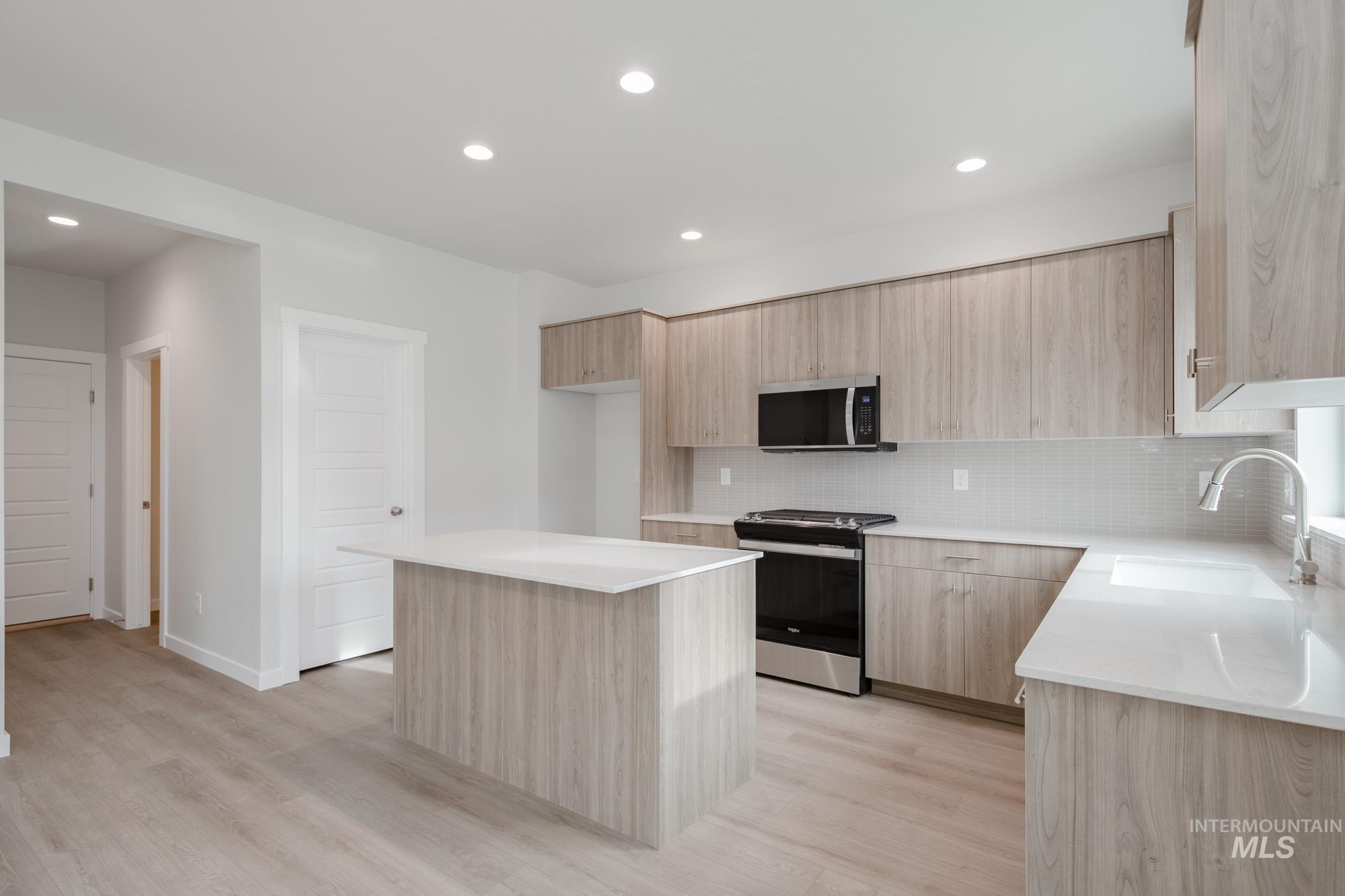 11767 W Snow Flower Dr, Star, Idaho 83669, 4 Bedrooms, 2.5 Bathrooms, Residential For Sale, Price $539,990, 98974767