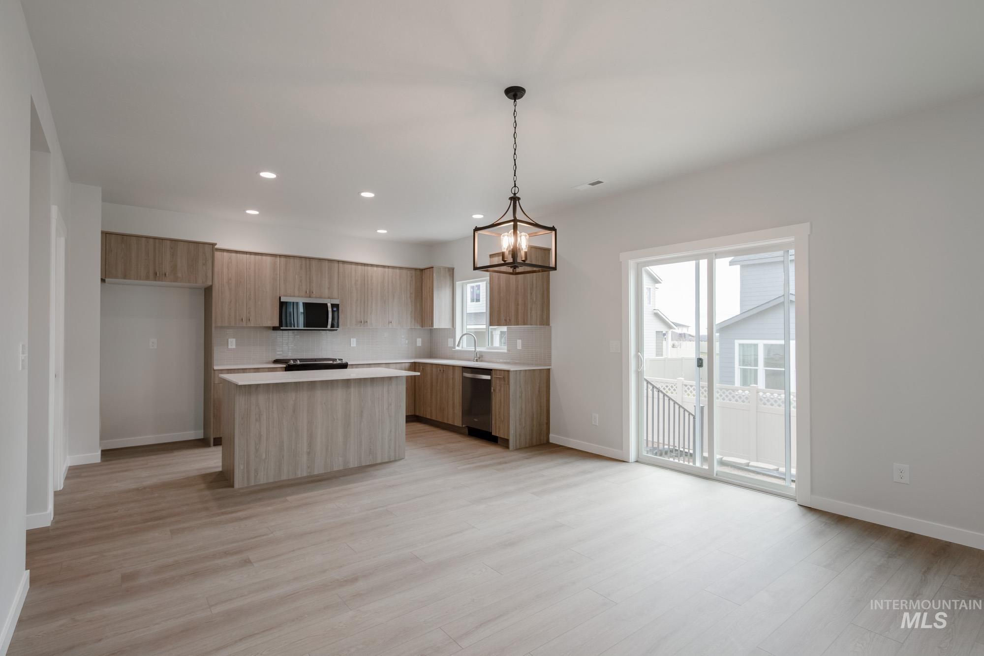 11767 W Snow Flower Dr, Star, Idaho 83669, 4 Bedrooms, 2.5 Bathrooms, Residential For Sale, Price $539,990, 98974767