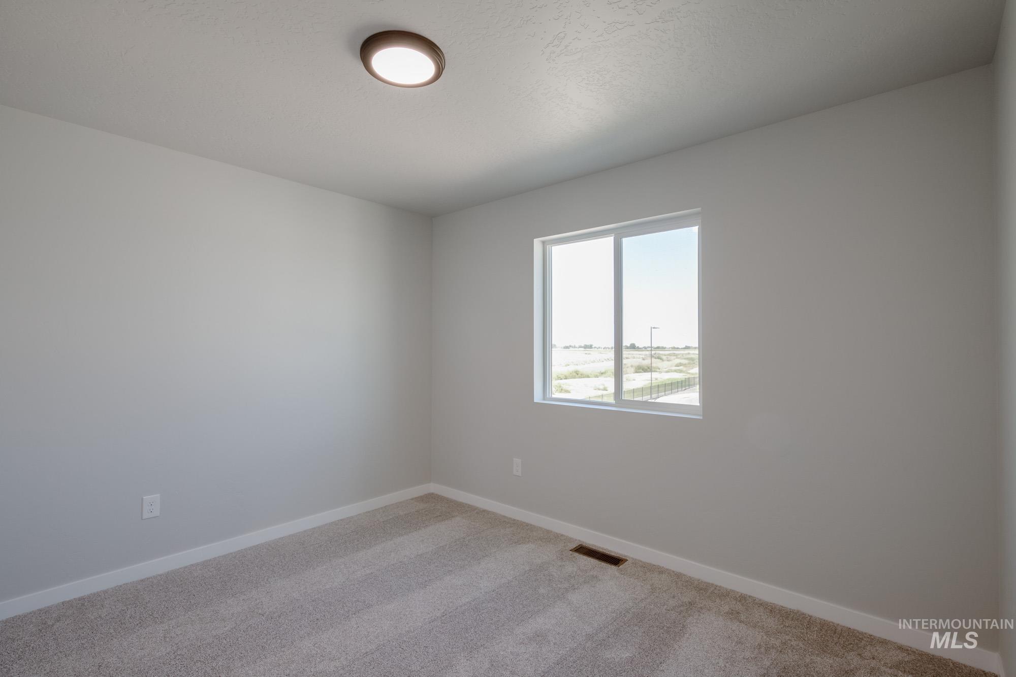 11791 W Snow Flower Dr, Star, Idaho 83669, 5 Bedrooms, 3 Bathrooms, Residential For Sale, Price $559,990, 98974768