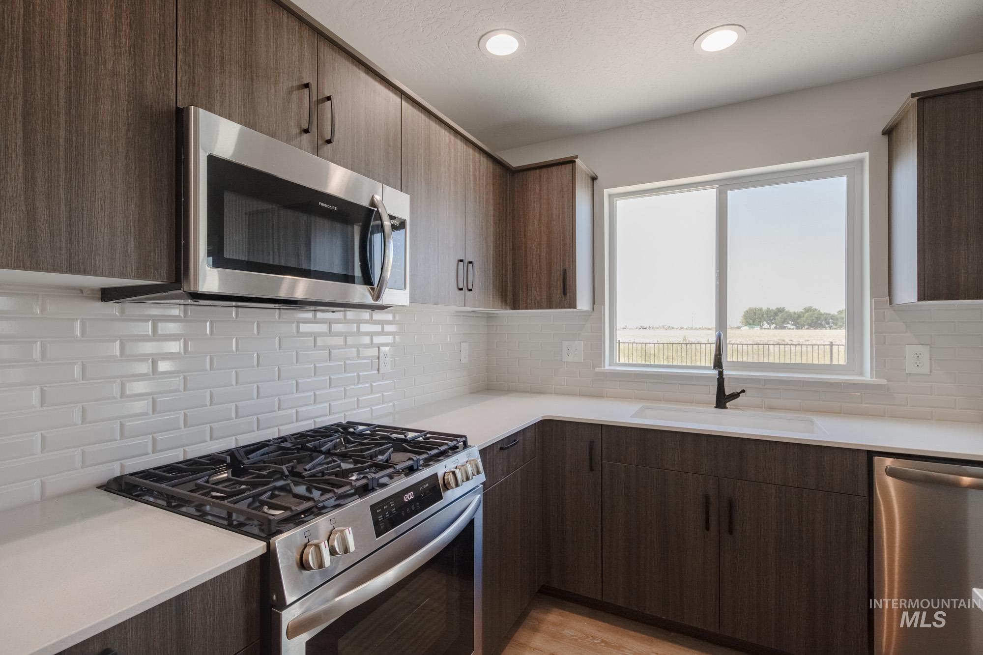 11791 W Snow Flower Dr, Star, Idaho 83669, 5 Bedrooms, 3 Bathrooms, Residential For Sale, Price $559,990, 98974768