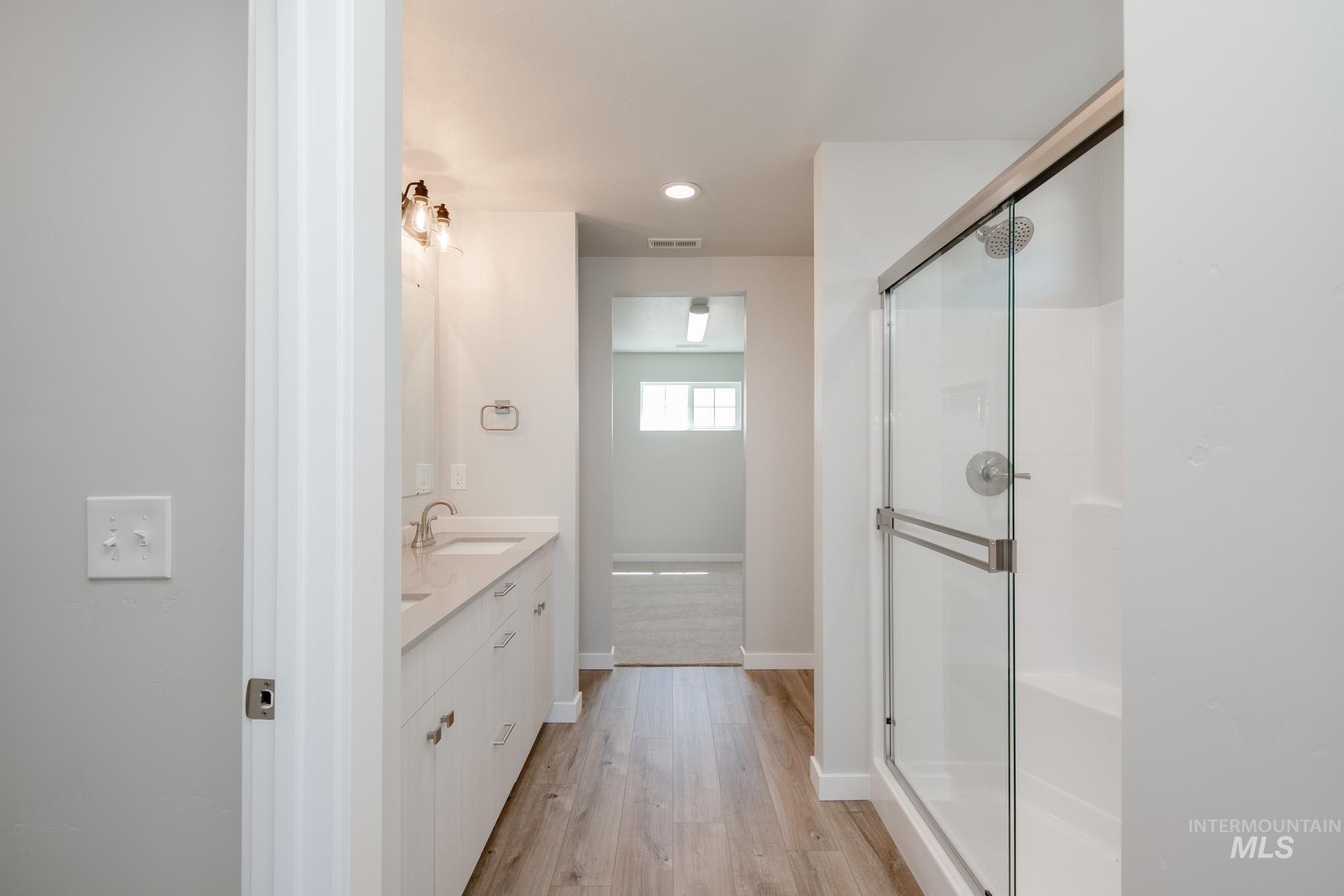 11805 W Snow Flower Dr, Star, Idaho 83669, 5 Bedrooms, 3 Bathrooms, Residential For Sale, Price $549,990, 98974769