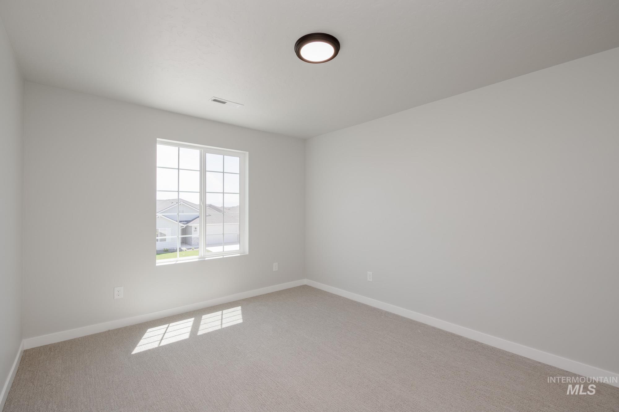 11805 W Snow Flower Dr, Star, Idaho 83669, 5 Bedrooms, 3 Bathrooms, Residential For Sale, Price $549,990, 98974769