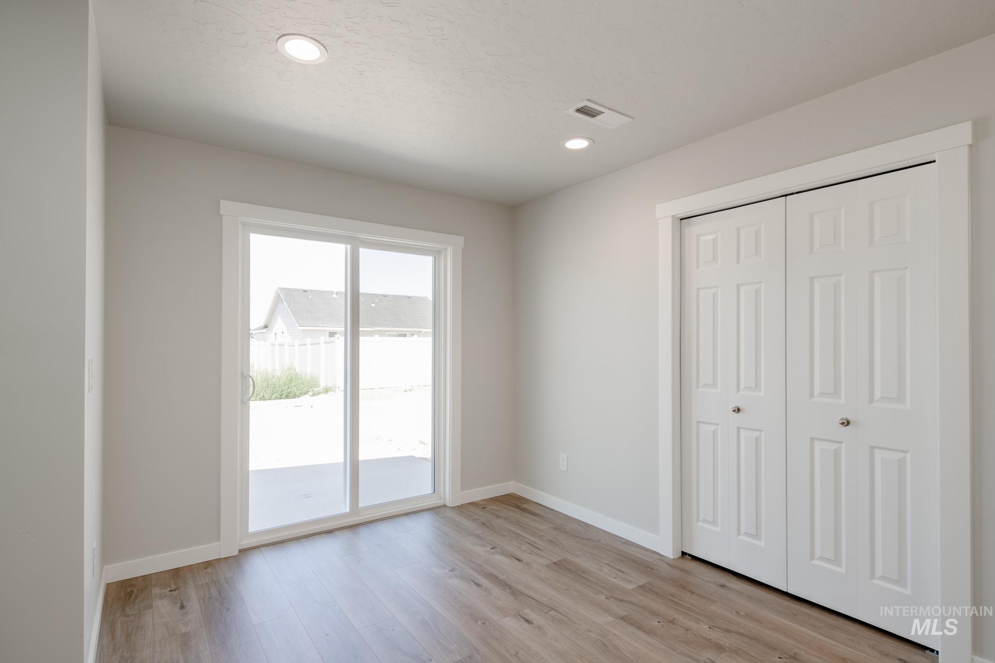 11805 W Snow Flower Dr, Star, Idaho 83669, 5 Bedrooms, 3 Bathrooms, Residential For Sale, Price $549,990, 98974769