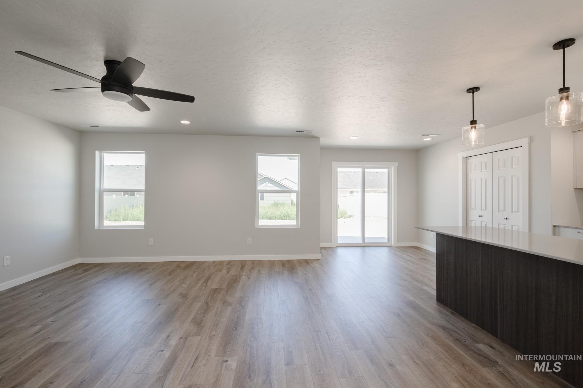 11805 W Snow Flower Dr, Star, Idaho 83669, 5 Bedrooms, 3 Bathrooms, Residential For Sale, Price $549,990, 98974769